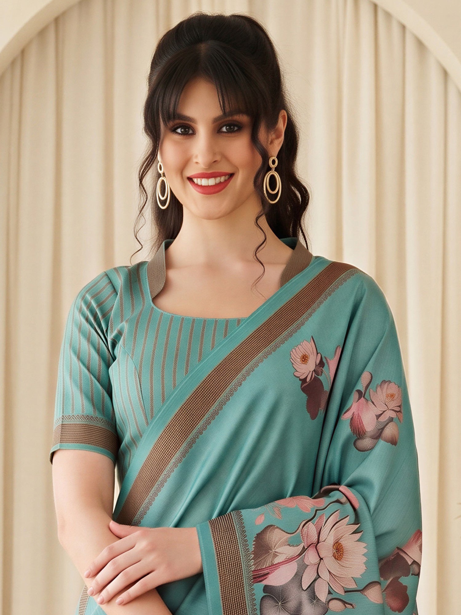 Turquoise Cotton Blend saree – detail view 3