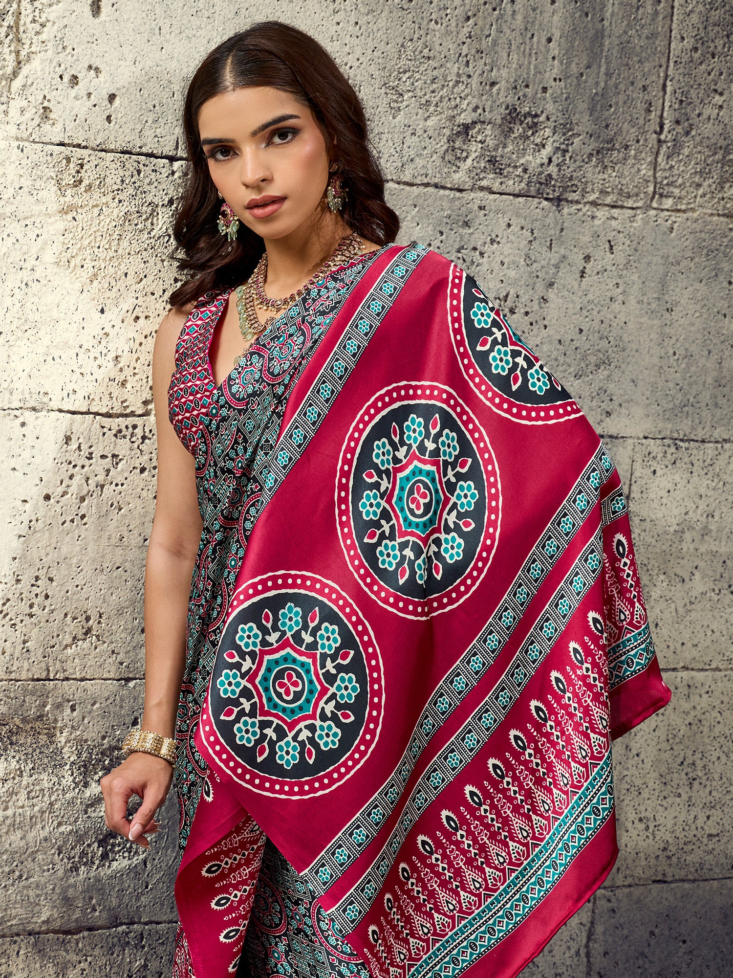 Maroon Satin saree – detail view 3
