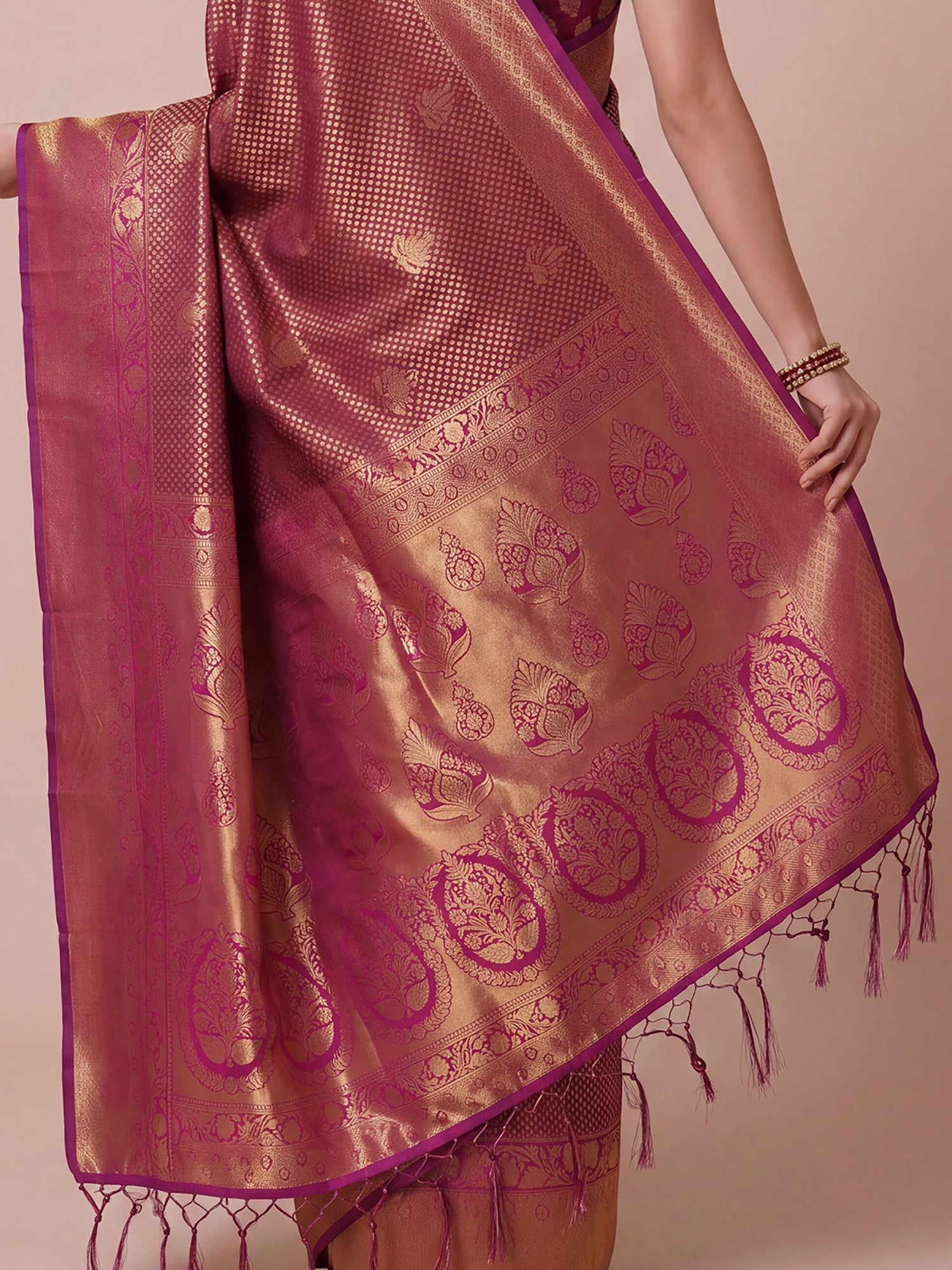 Wine Silk Blend saree – detail view 5