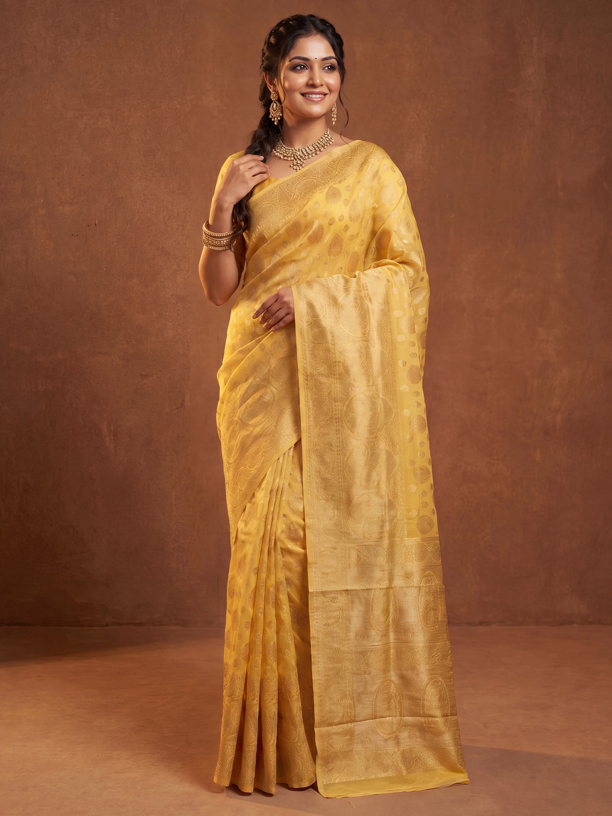 Yellow Silk Blend saree – detail view 3