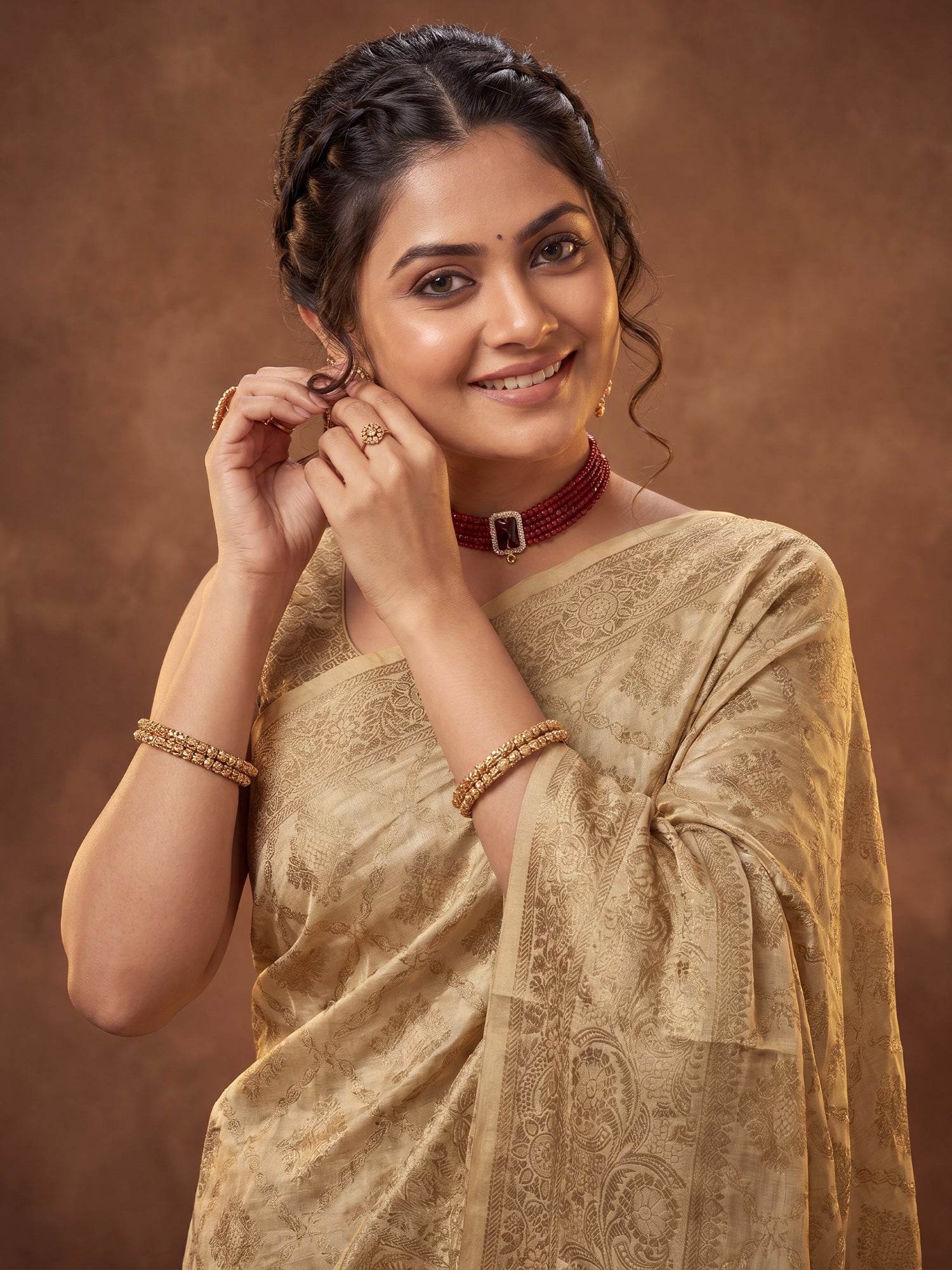 Cream Silk Blend saree – detail view 4
