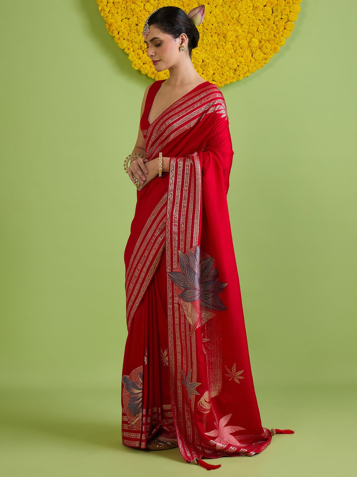 Red Silk Blend saree – detail view 1