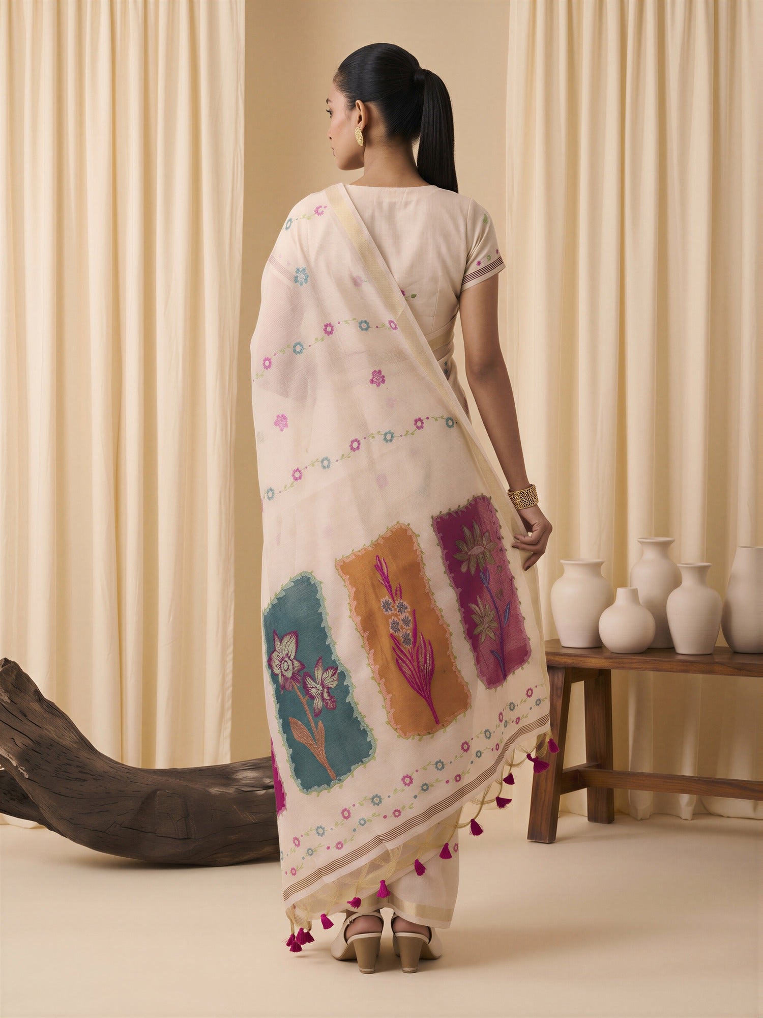 Off White Cotton Blend saree – detail view 1