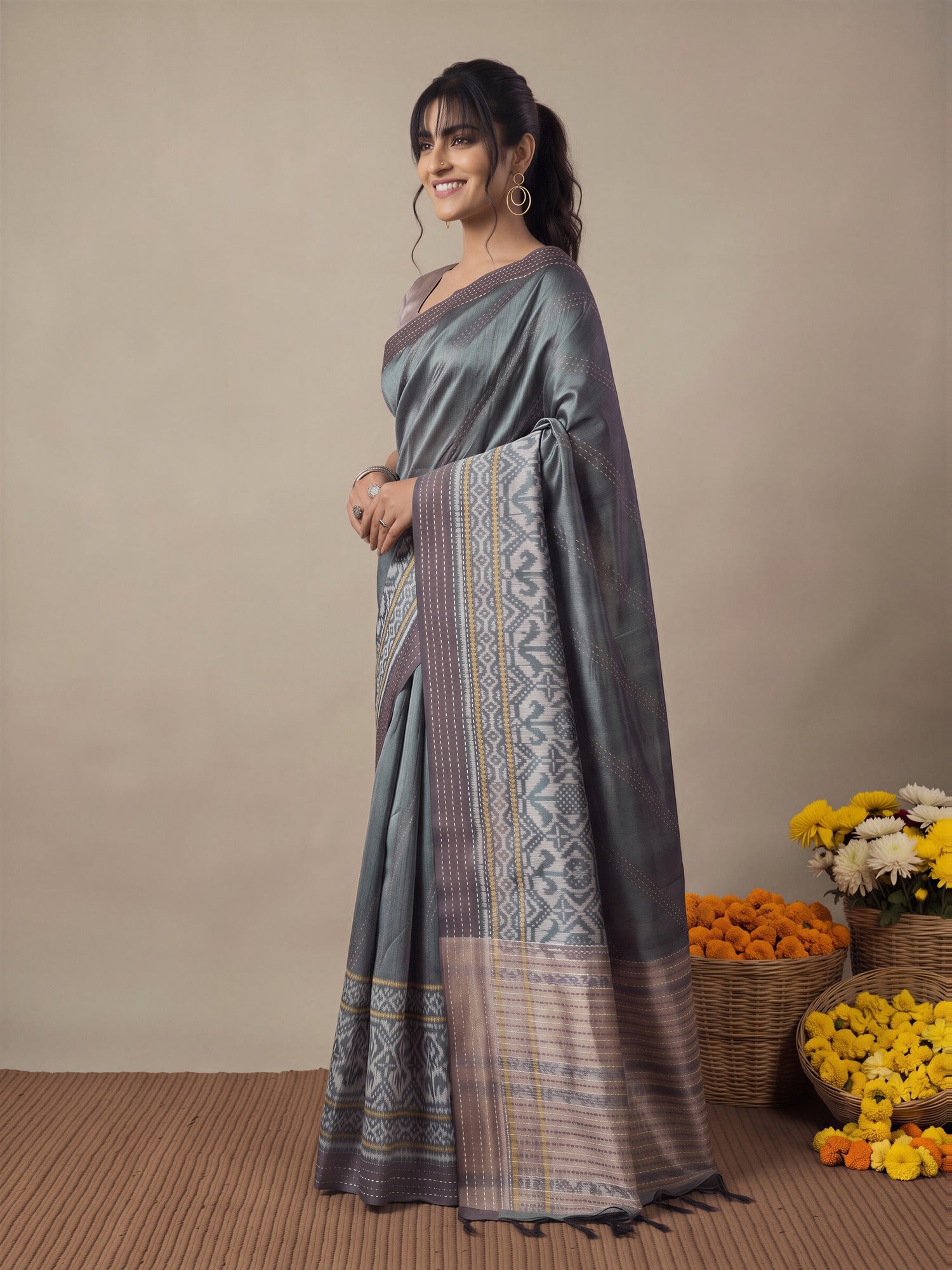 Grey Silk Cotton saree – detail view 2