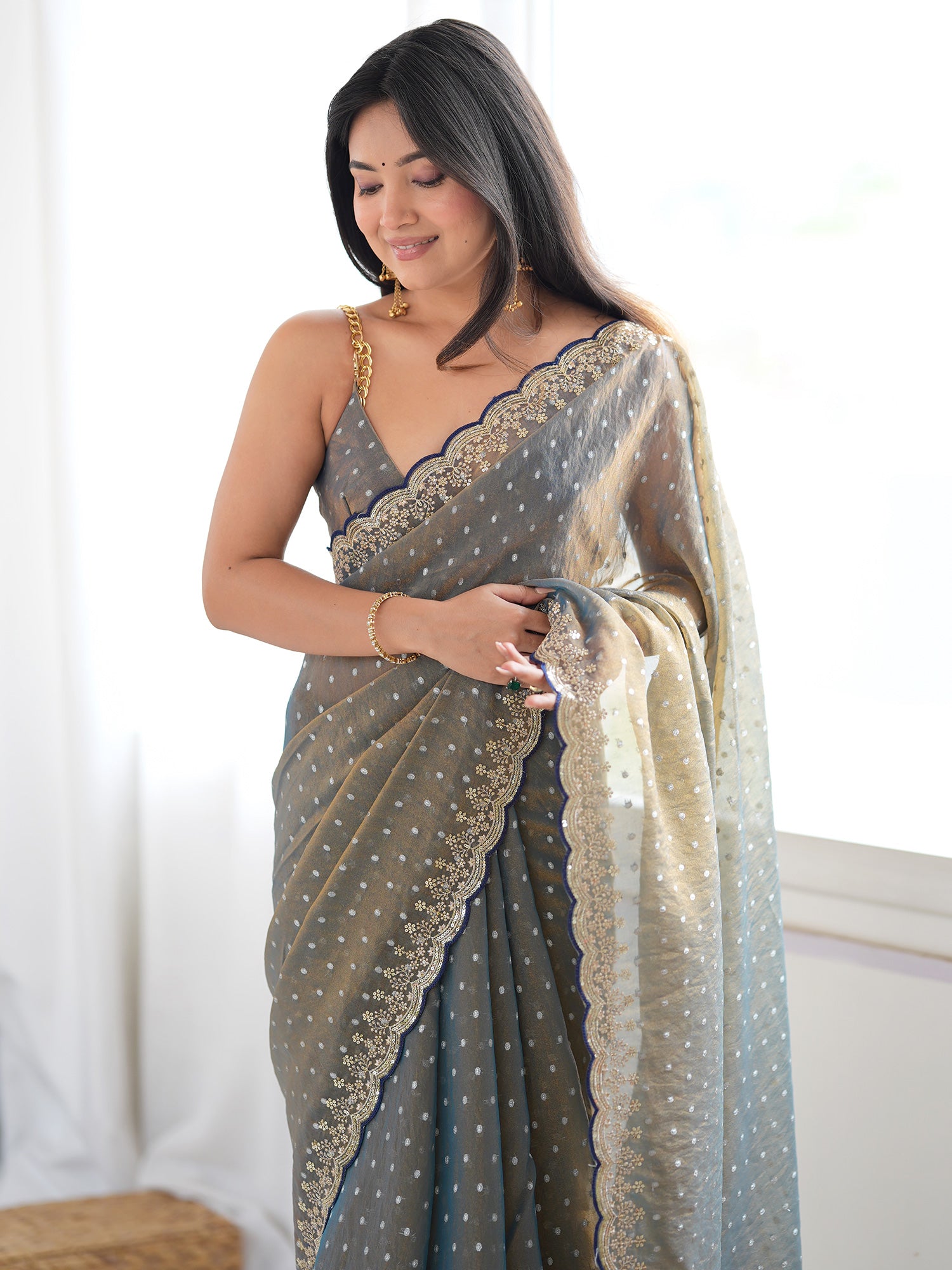 Silver Silk Blend saree – detail view 3