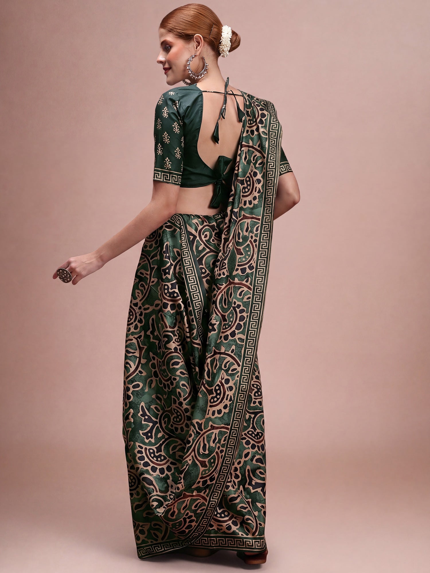 Dark Green Silk Blend saree – detail view 1