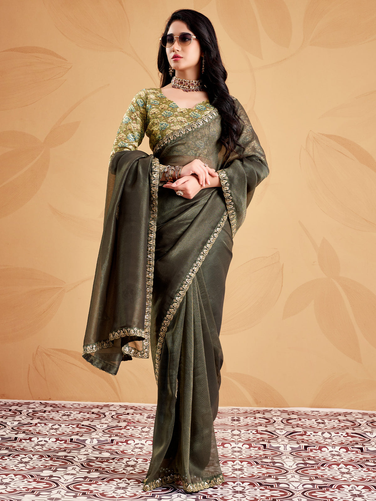 Olive Tissue saree – detail view 1