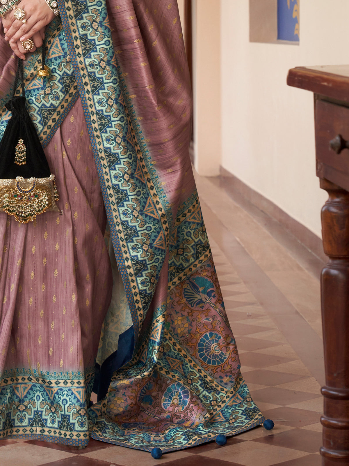 Rose Gold silk blend saree view 4