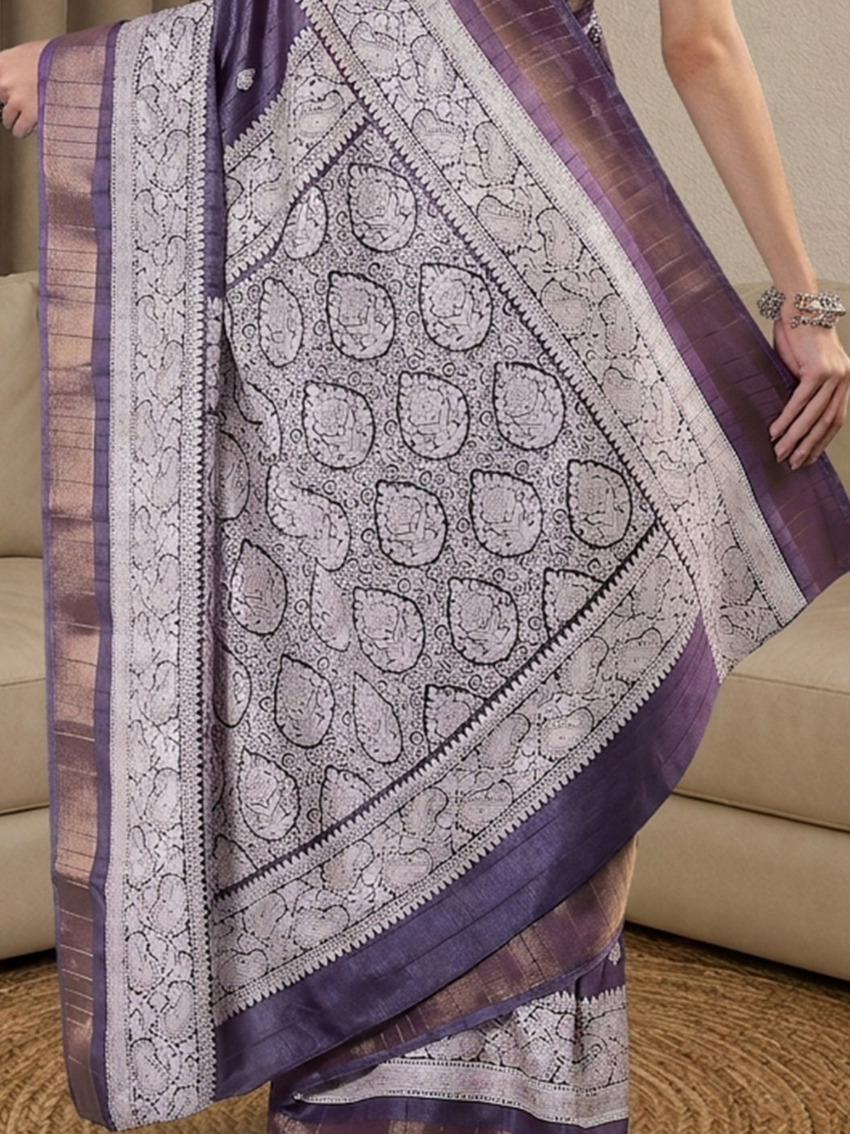 Lavender Silk Blend saree – detail view 5