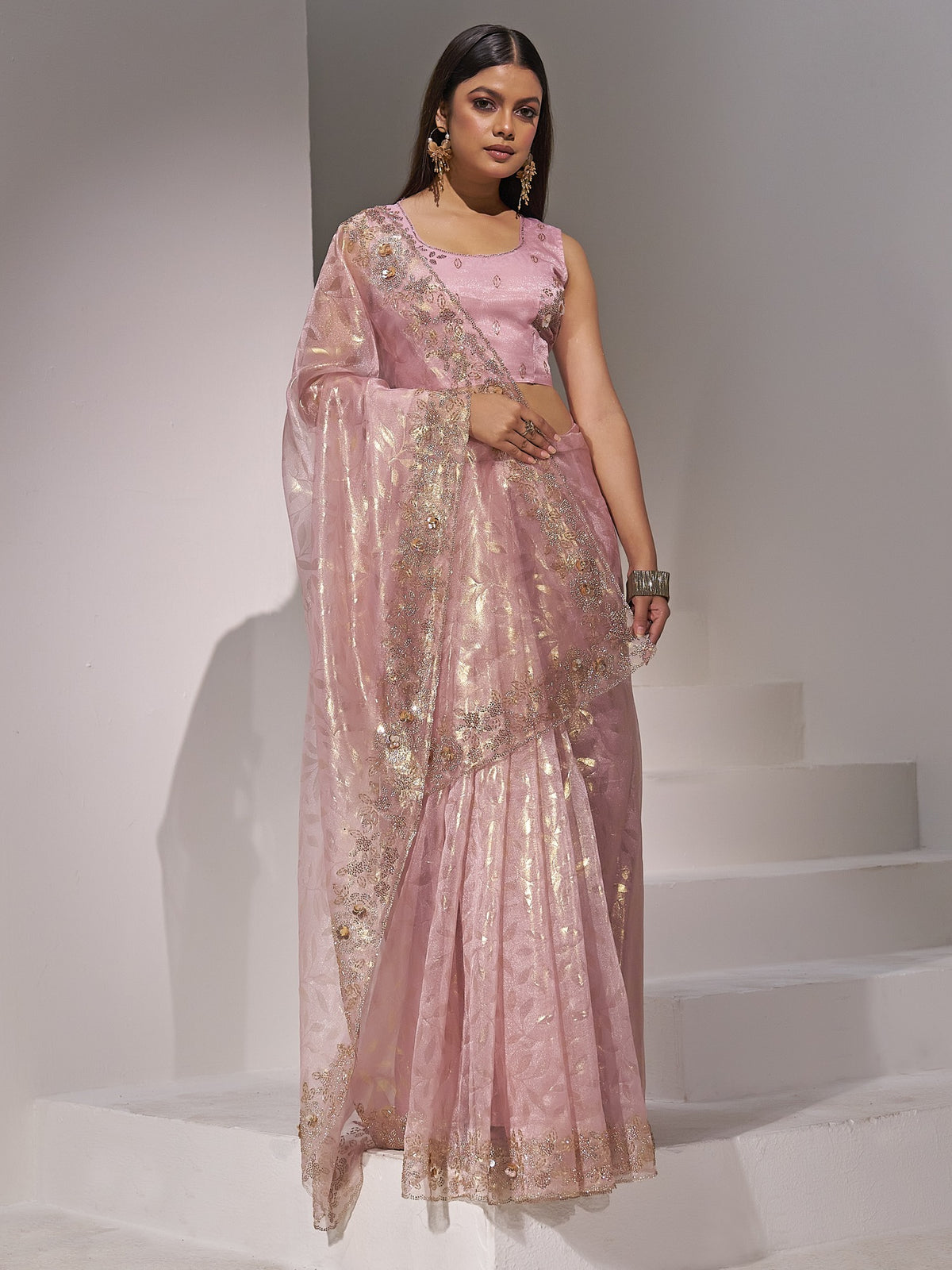 Pink organza saree view 3