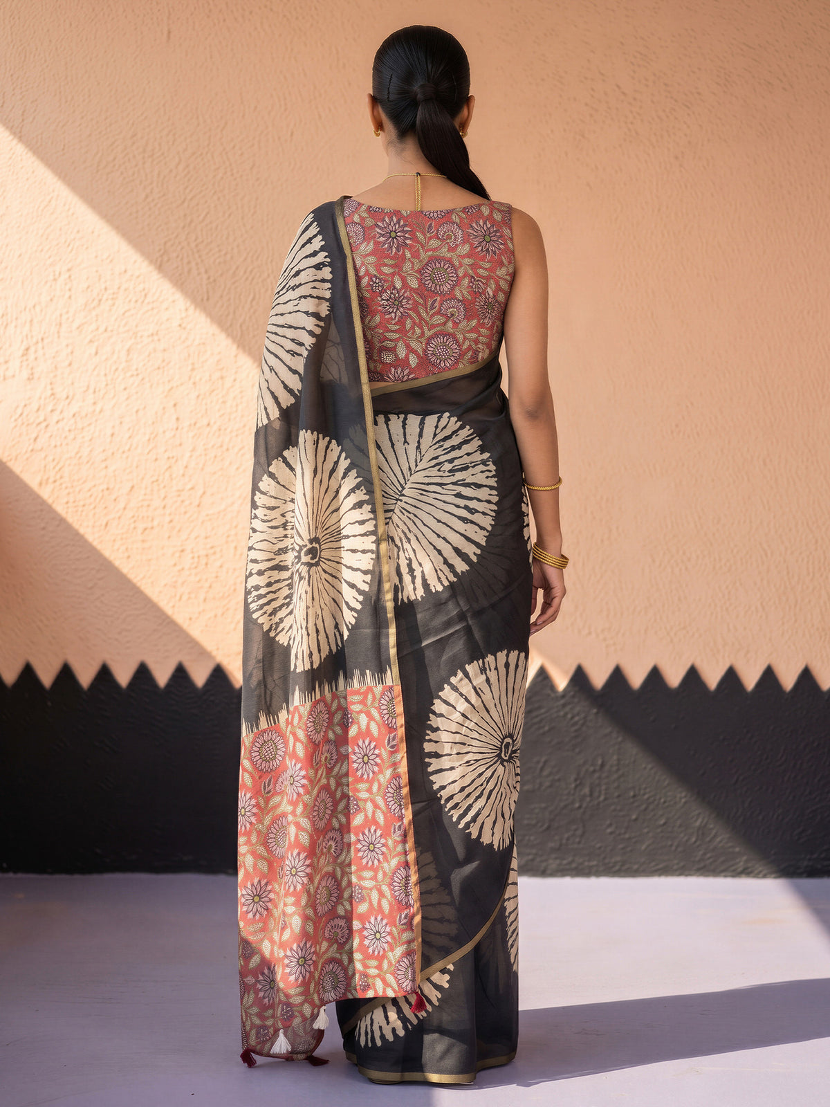 Black Cotton Blend saree – detail view 1