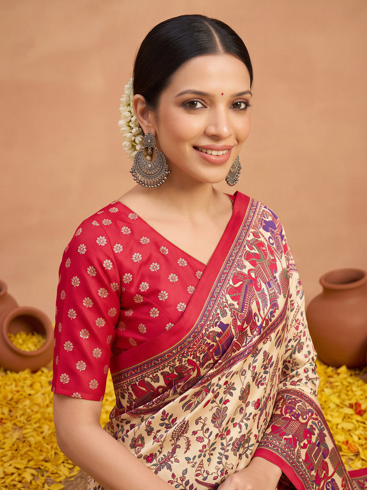 Beige Silk Blend saree – detail view 4