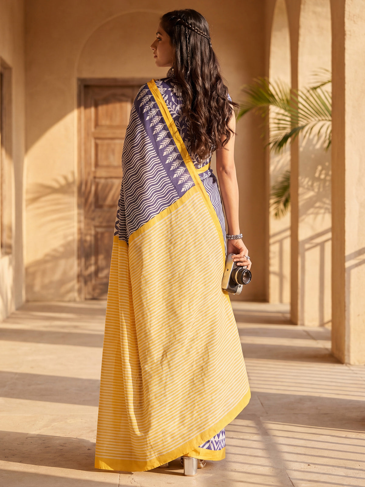 Blue Cotton Blend saree – detail view 1