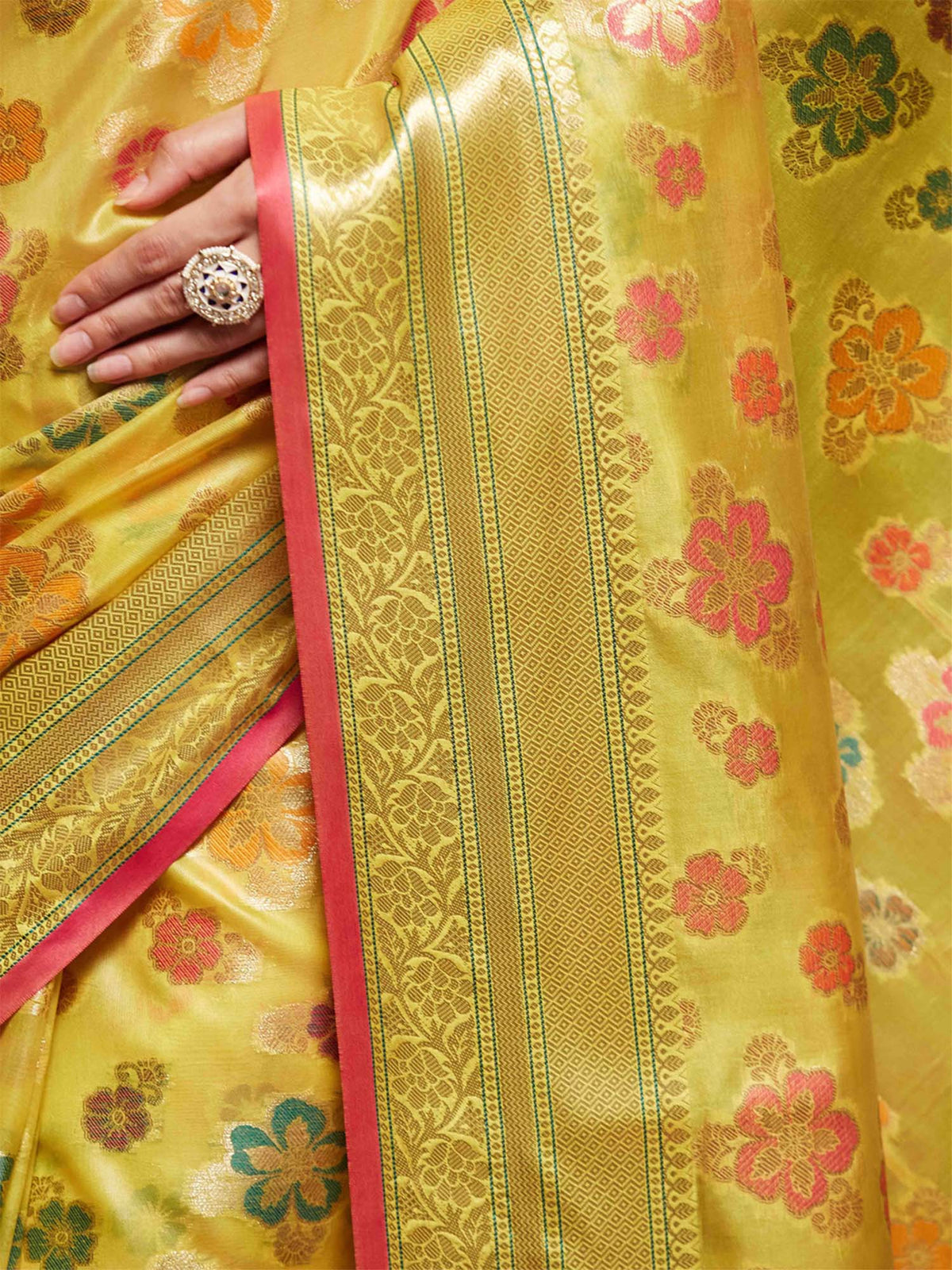 Yellow Organza saree – detail view 5