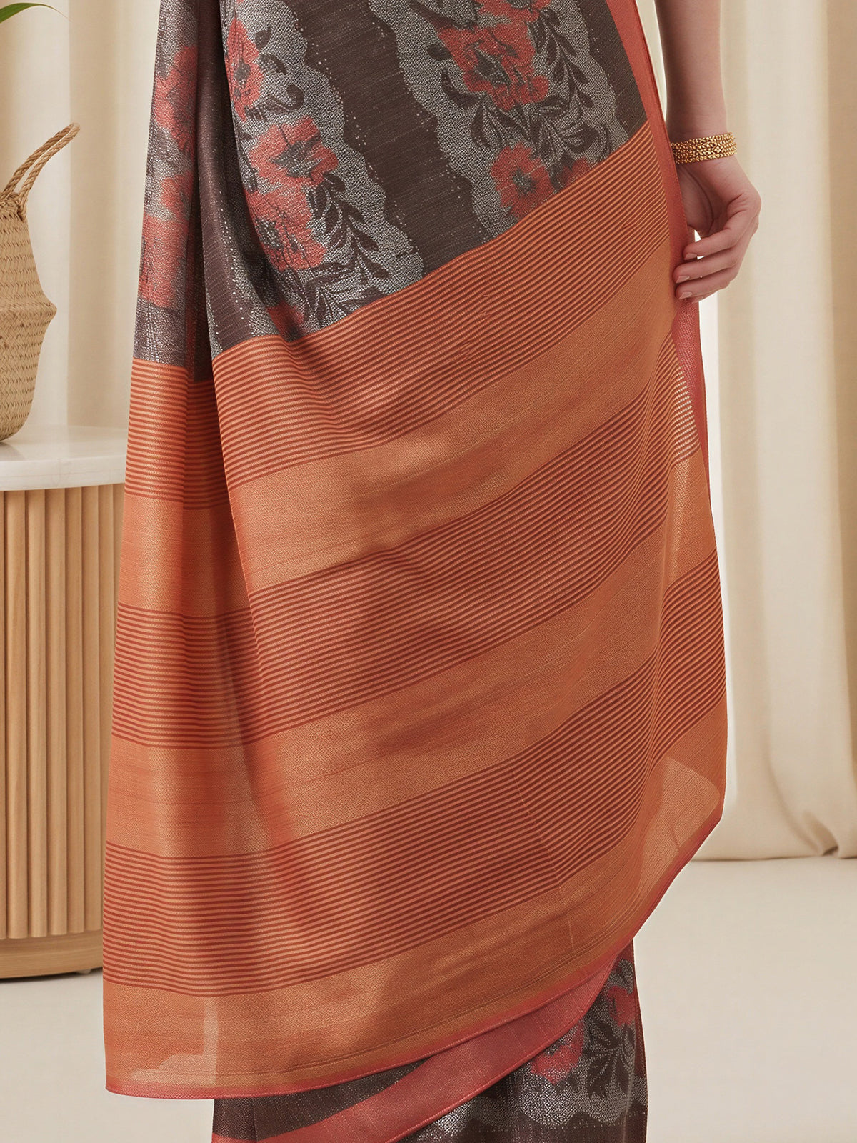 Grey Cotton Blend saree – detail view 5