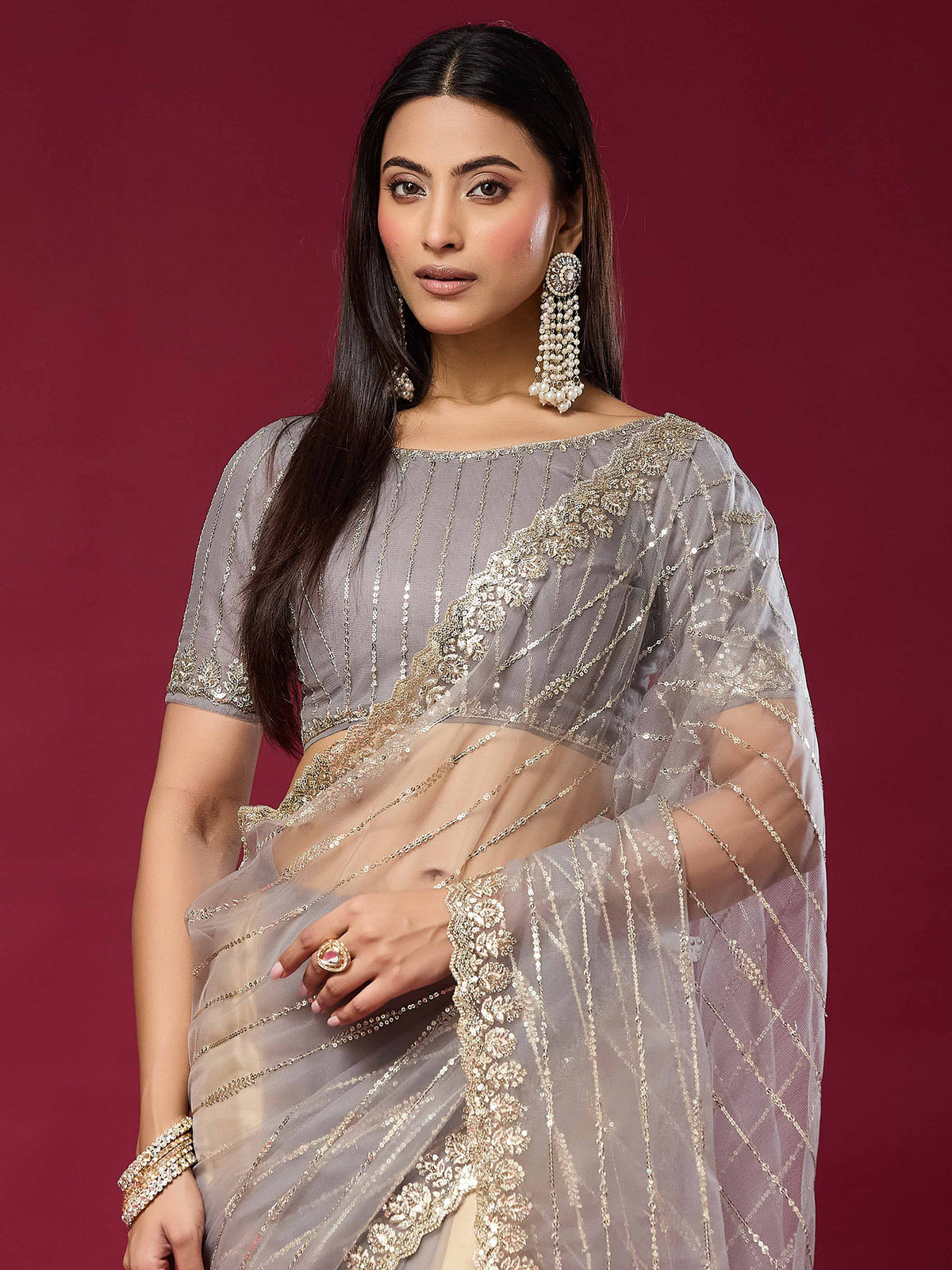 Grey Net saree – detail view 4