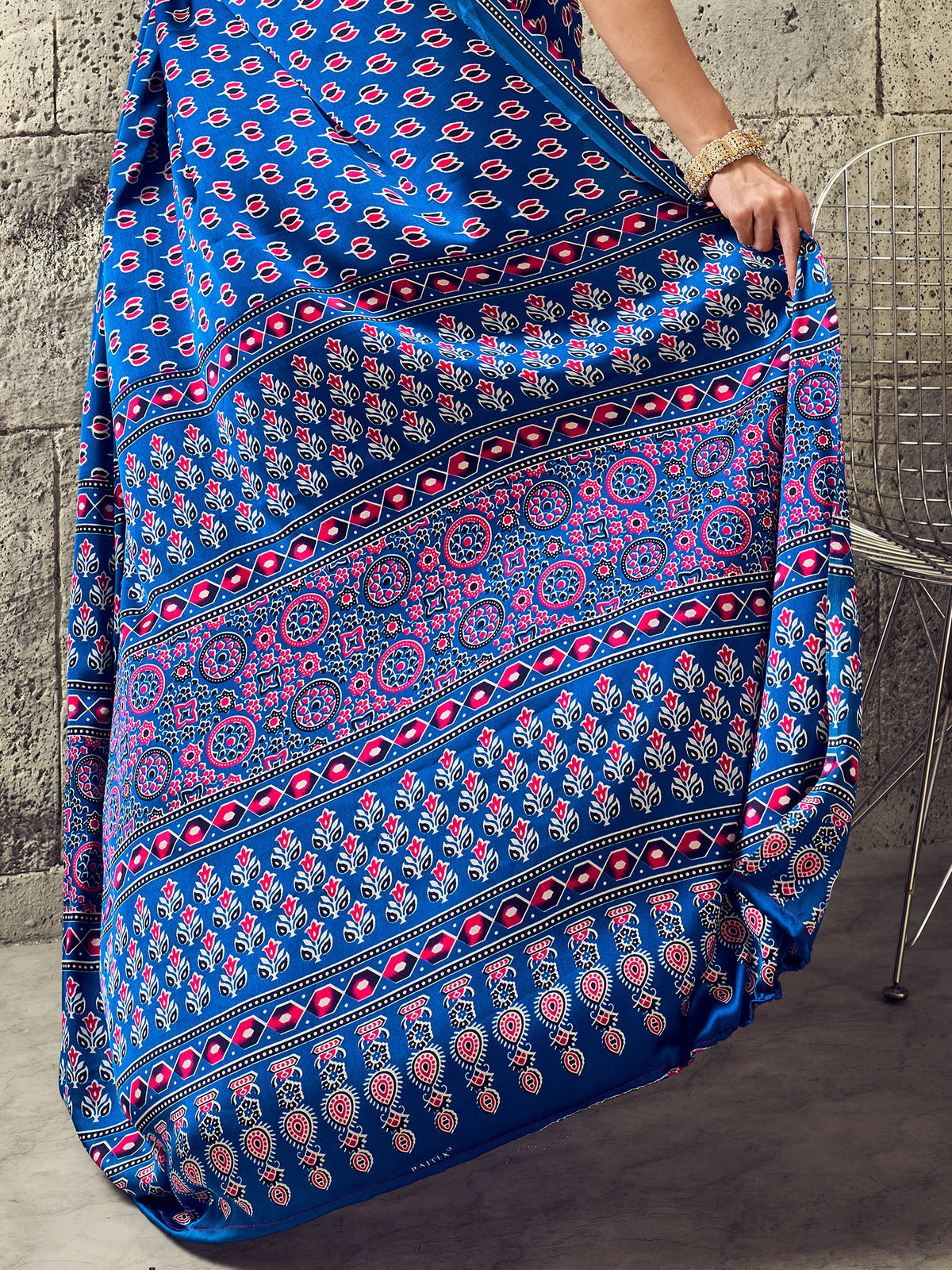 Blue Satin saree – detail view 5