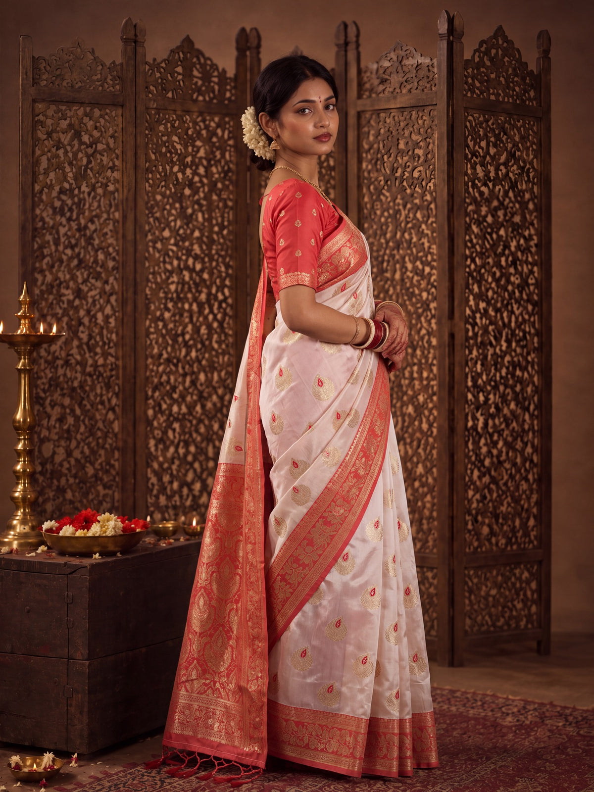 White Banarasi Silk saree – detail view 1