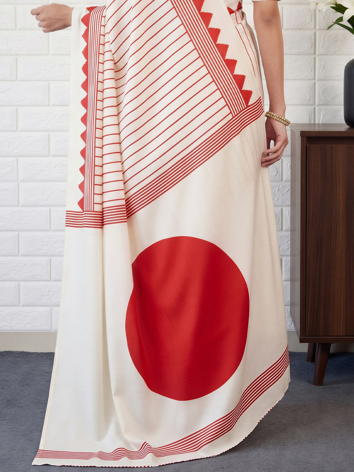 Cream Satin saree – detail view 5