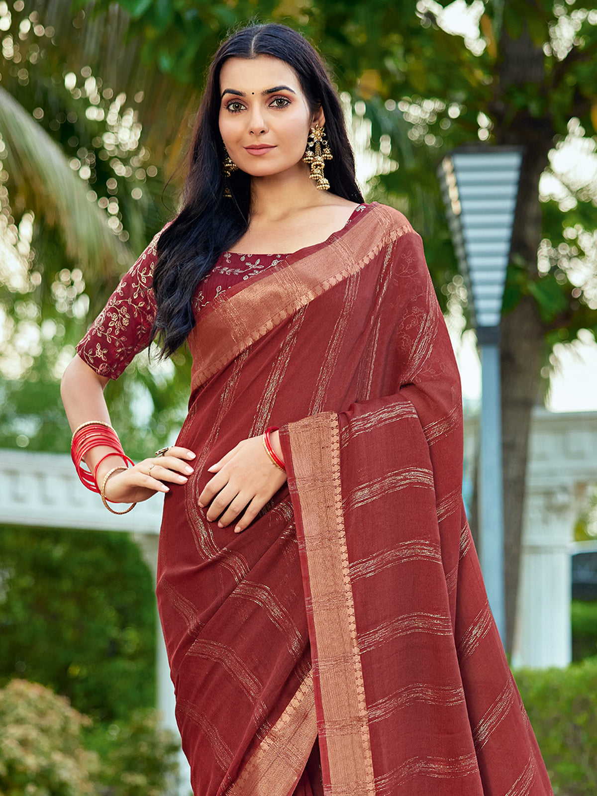 Maroon Georgette saree – detail view 2
