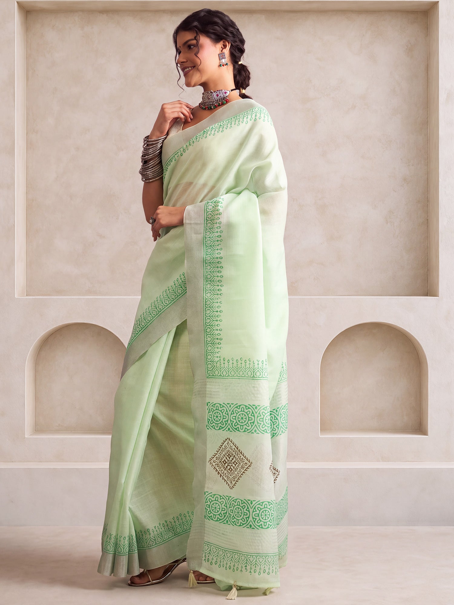 Turquoise Linen saree – detail view 2