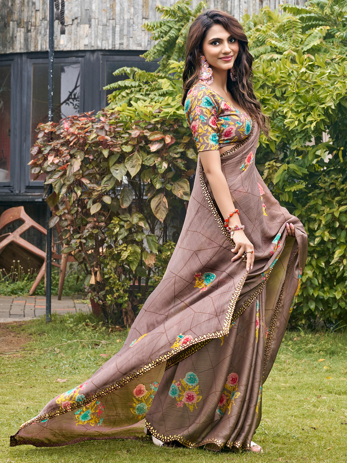 Light Brown Chiffon saree – detail view 1