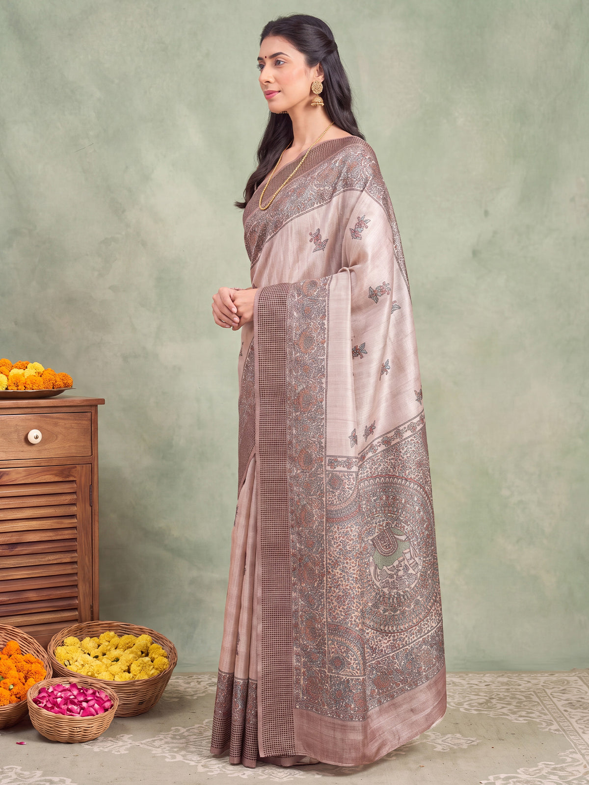 Beige Manipuri Silk saree – detail view 2
