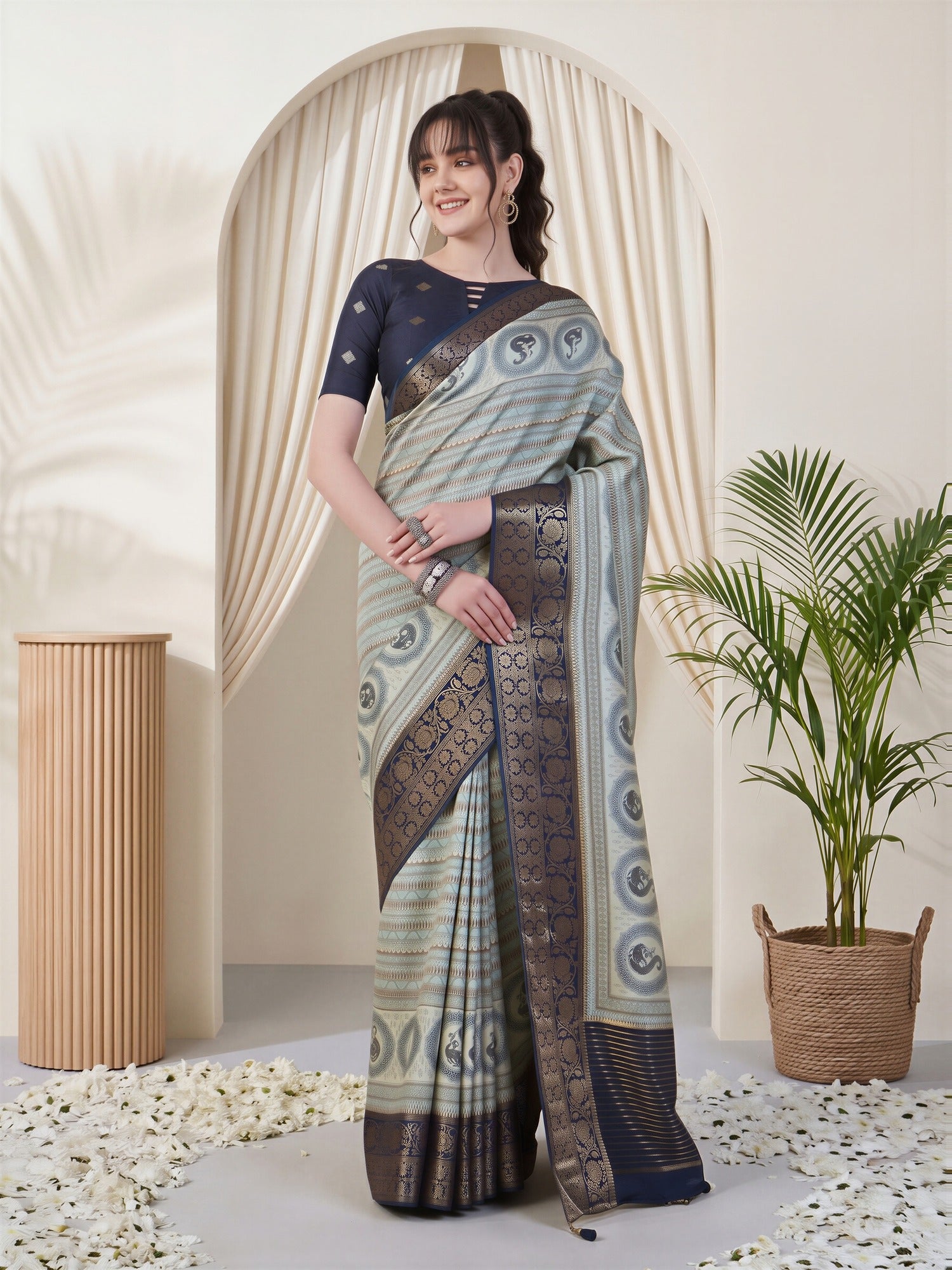 Light Blue Viscose Silk saree – detail view 2