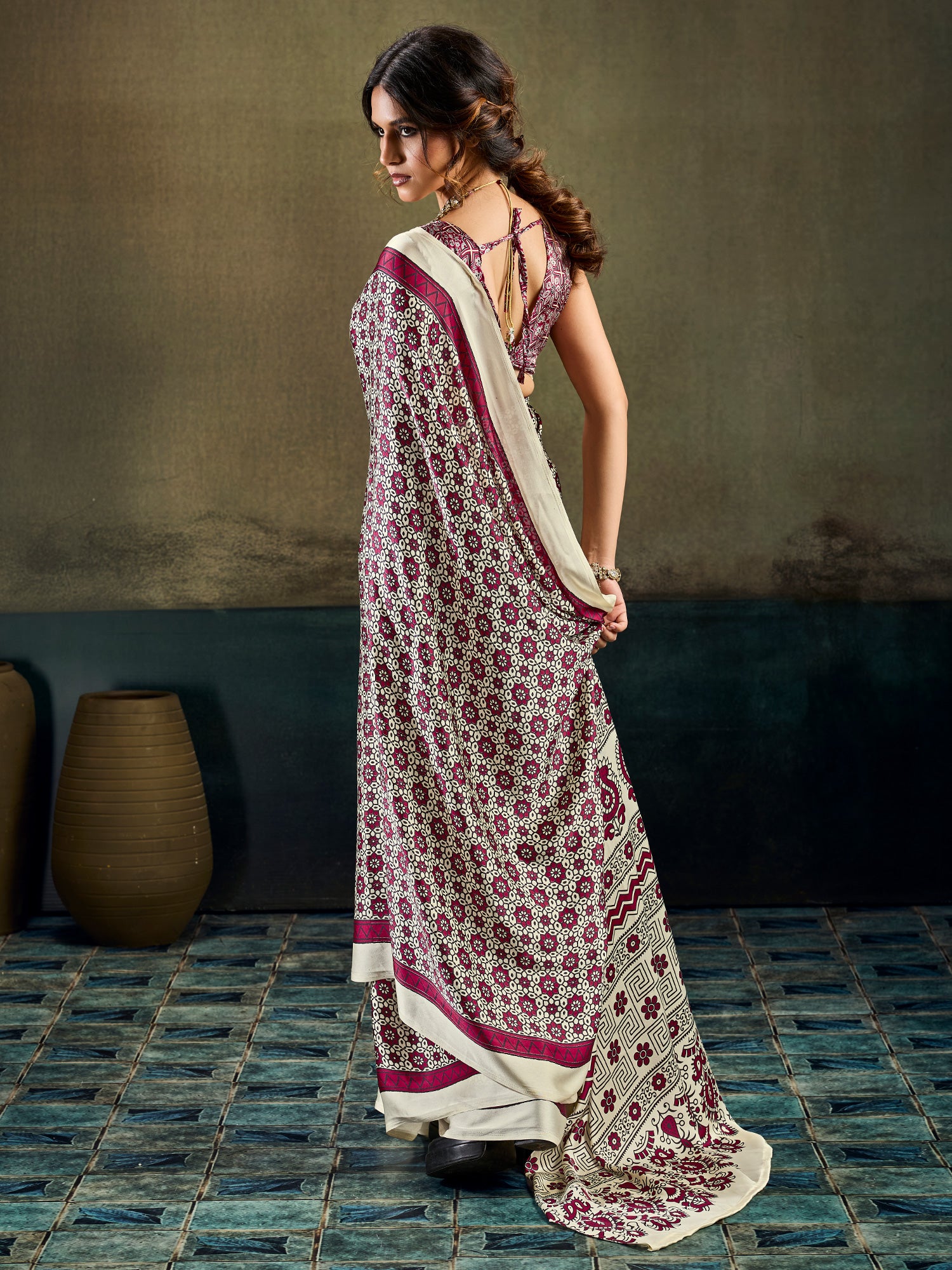 Cream Satin saree – detail view 1