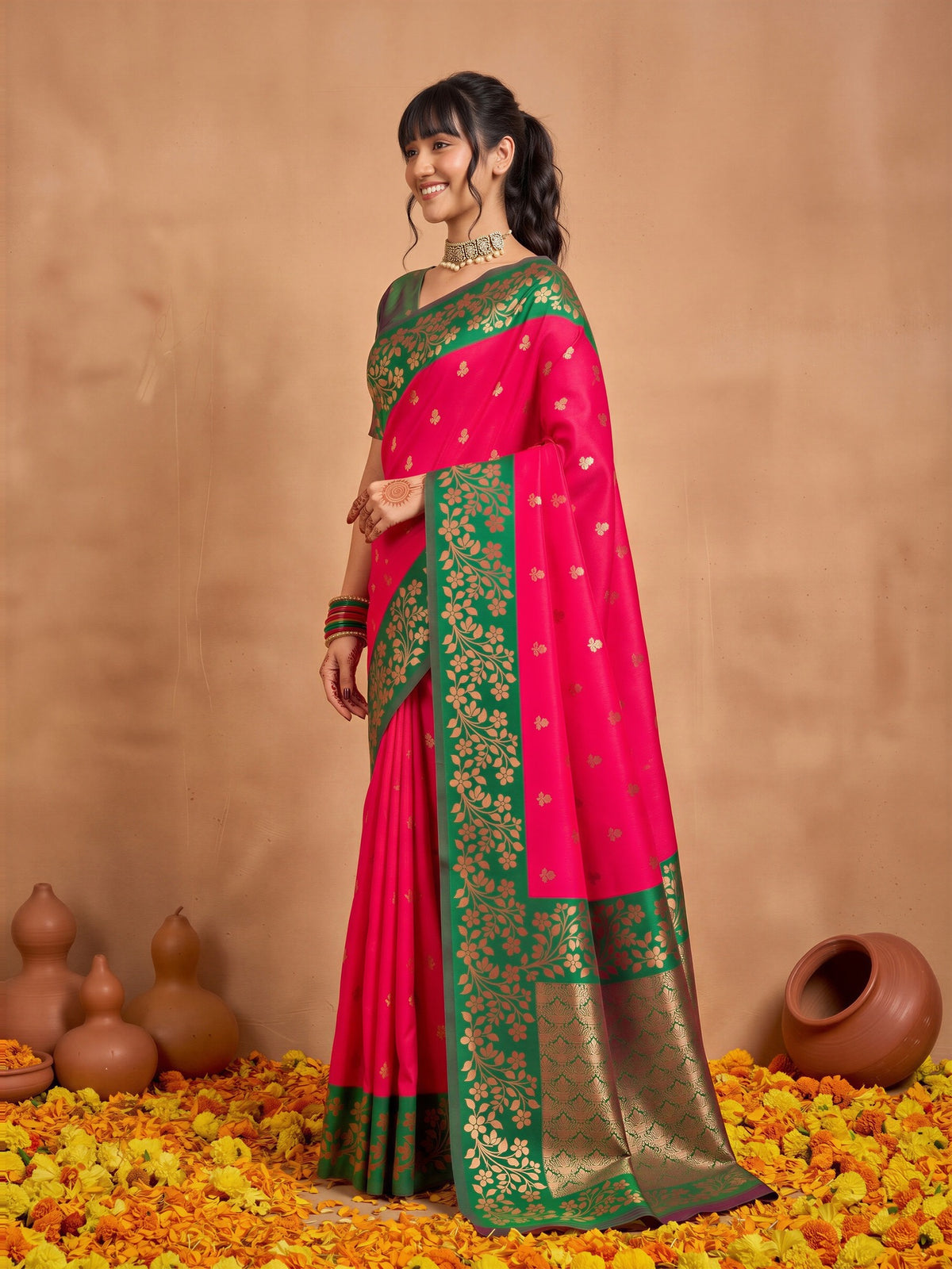 Pink Cotton Blend saree – detail view 2