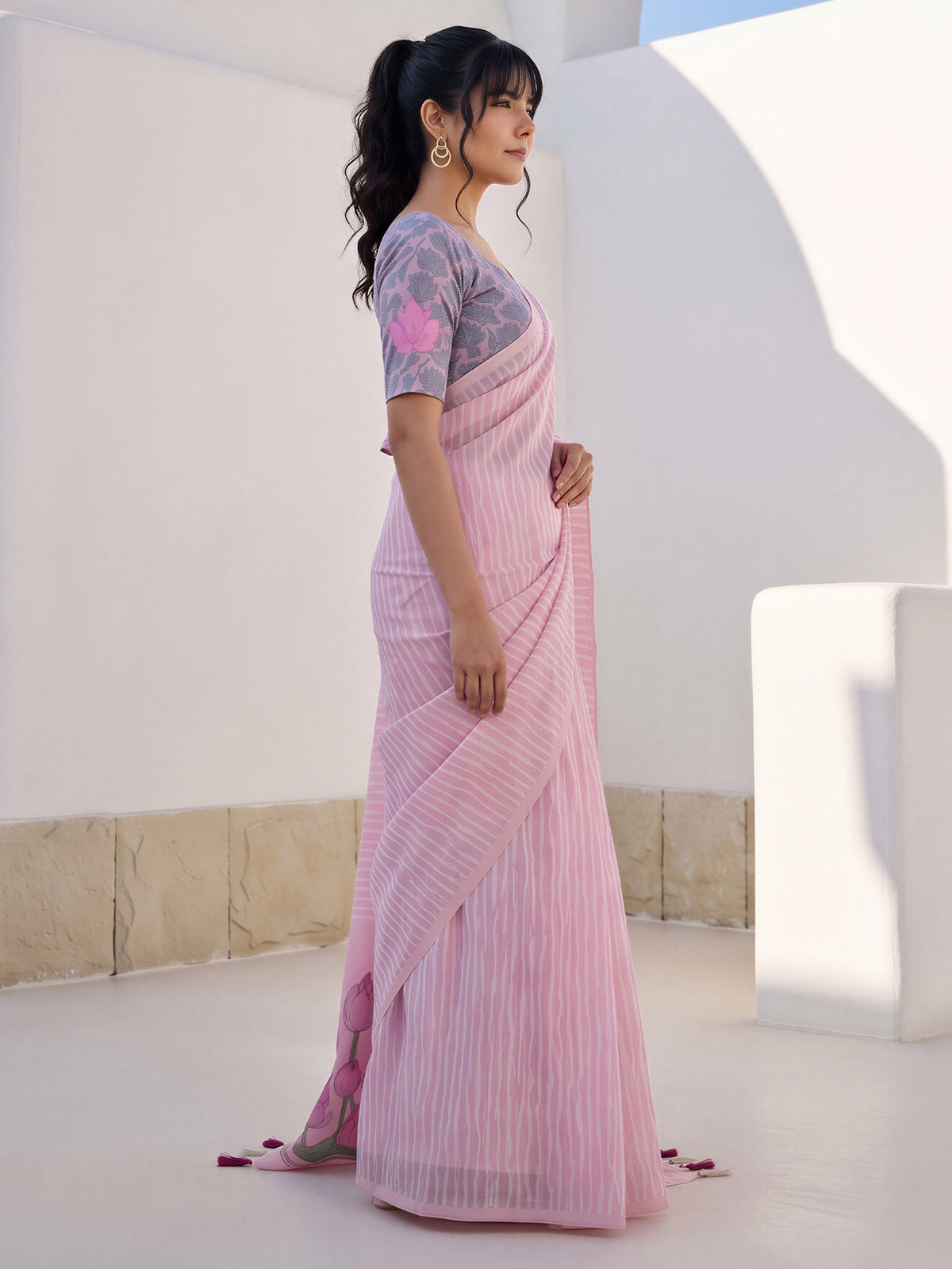 Pink Viscose saree – detail view 2