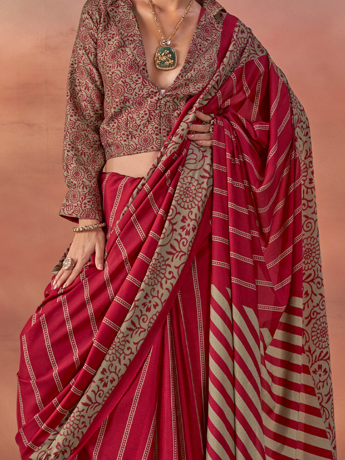 Maroon Silk Blend saree – detail view 3