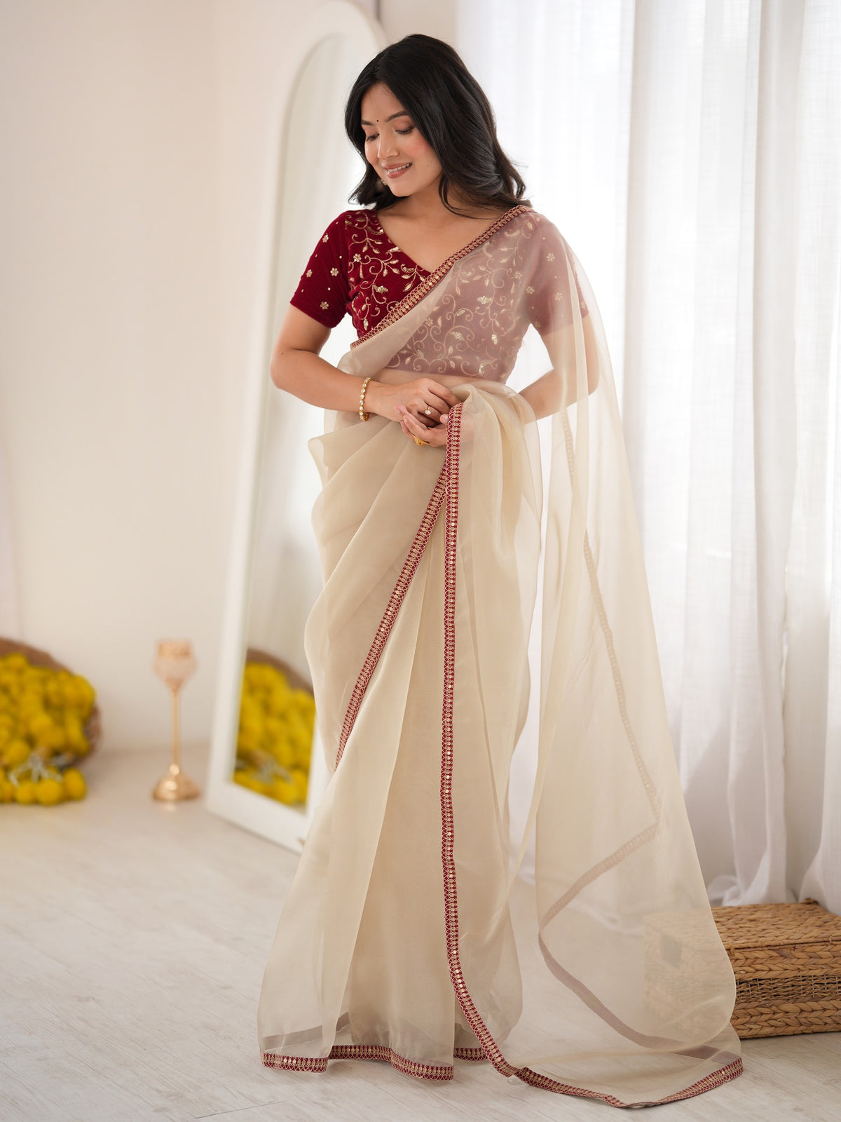 Beige Net saree – detail view 2