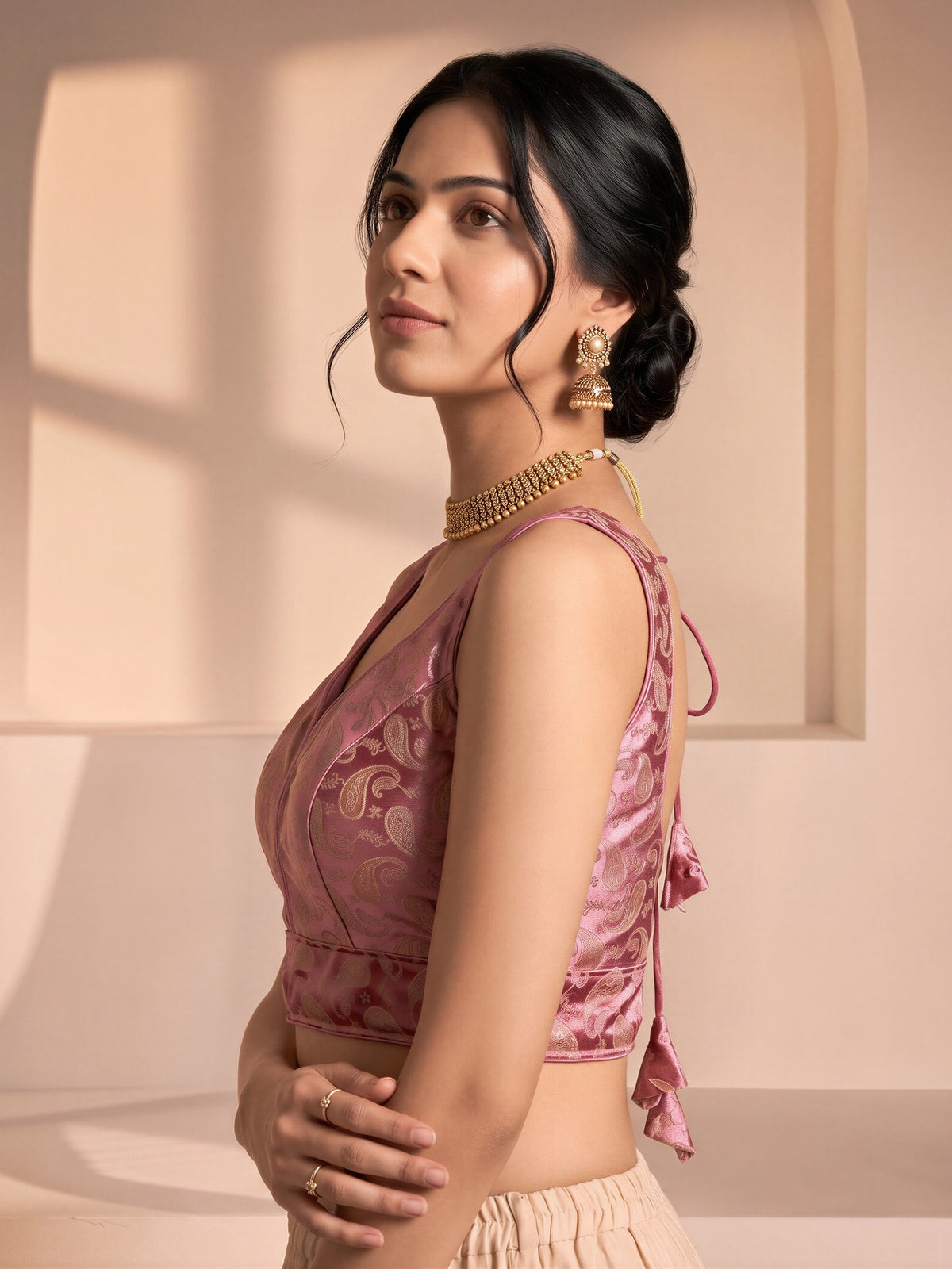 Mauve woven brocade silk blend sleeveless readymade saree blouse with v neck view 2