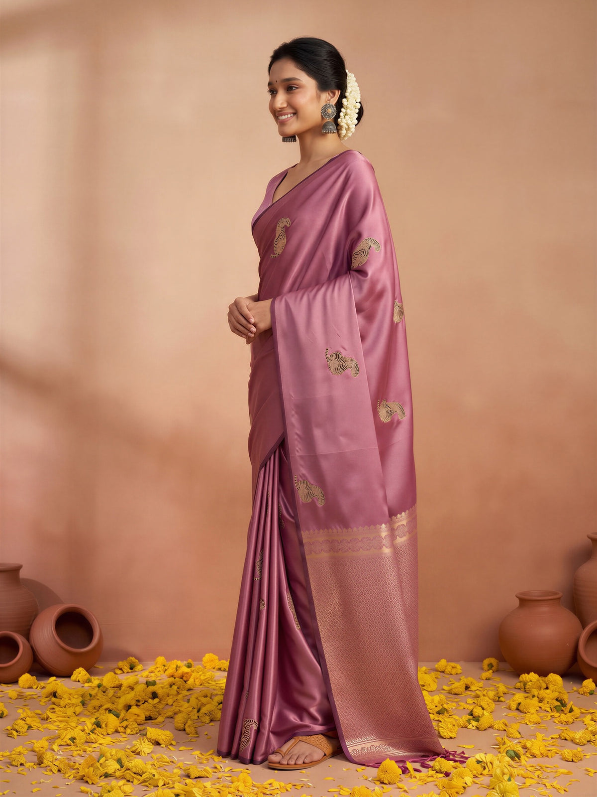 Mauve Satin Silk saree – detail view 2
