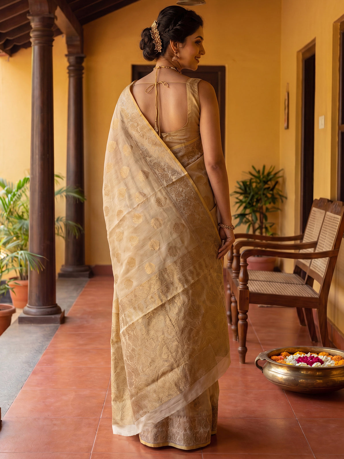 Off White Silk Blend saree – detail view 1