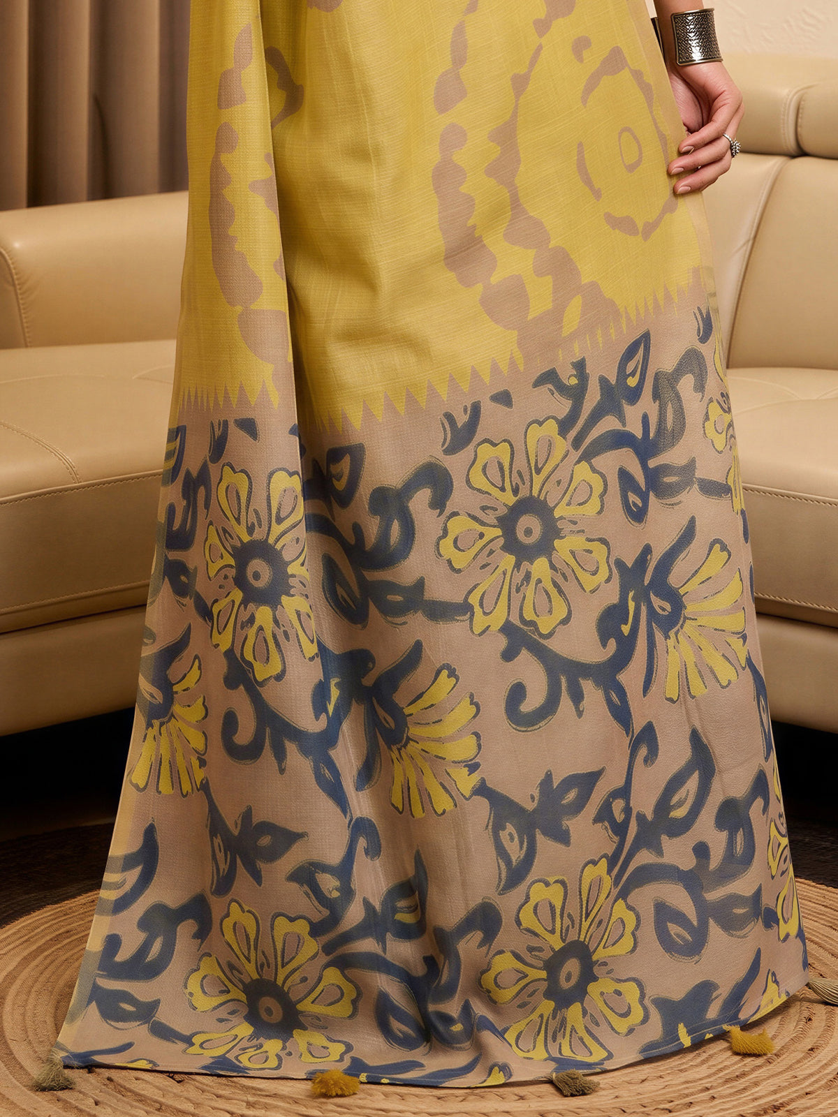 Yellow Cotton Blend saree – detail view 5