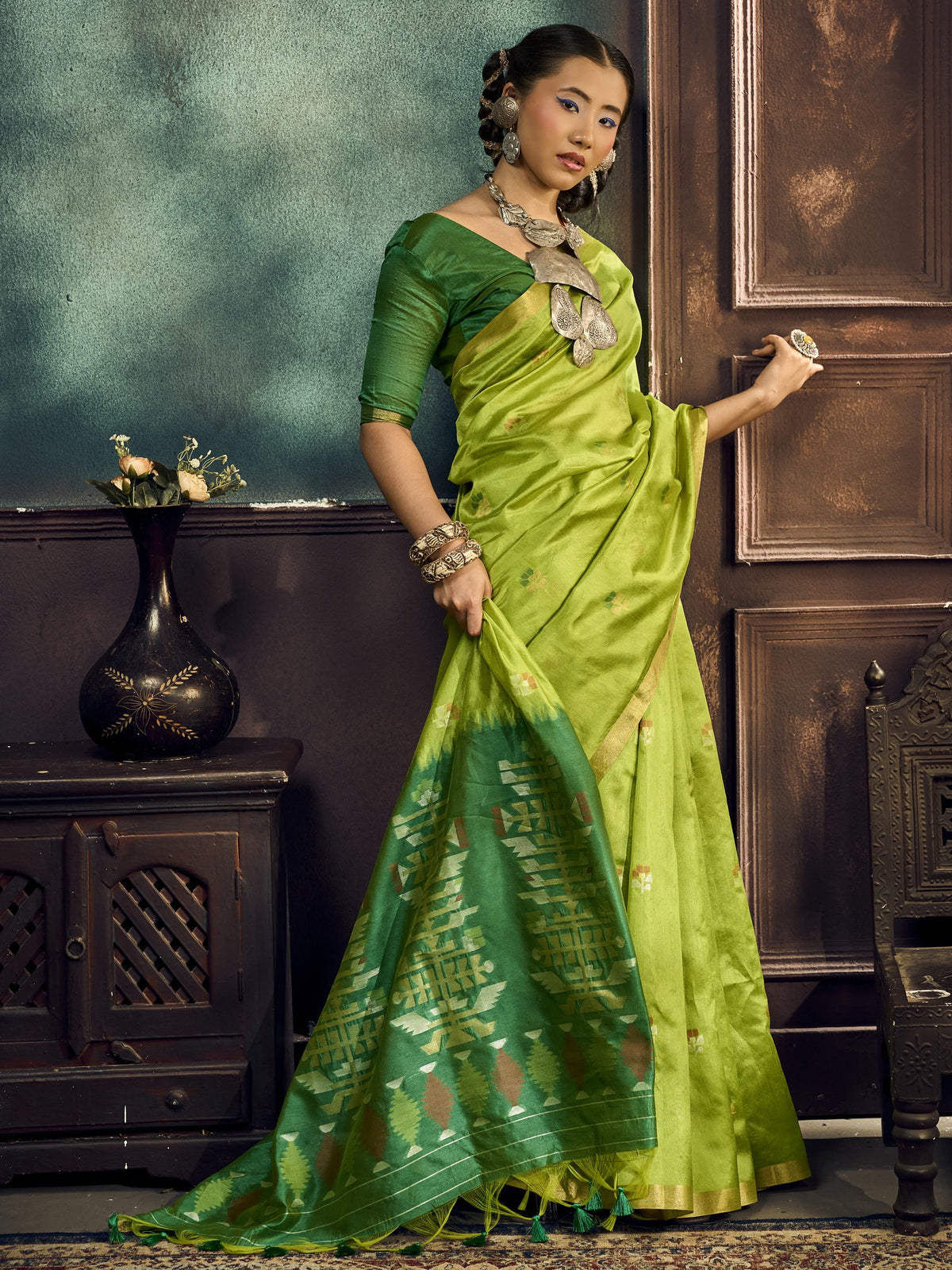 Light Green silk blend saree view 4