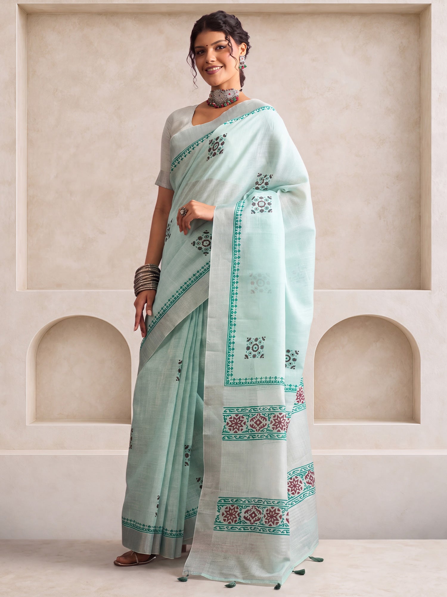 Mint Green Linen saree – detail view 2