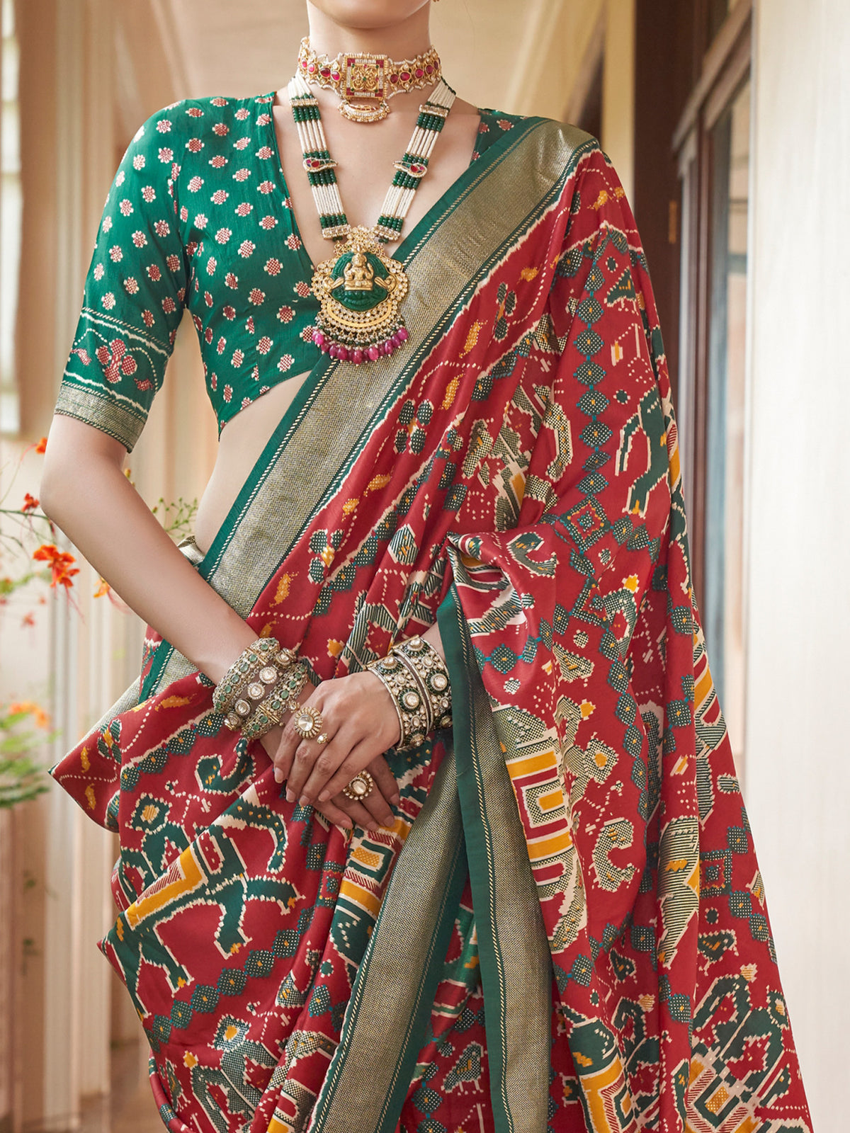 Red silk blend saree view 3