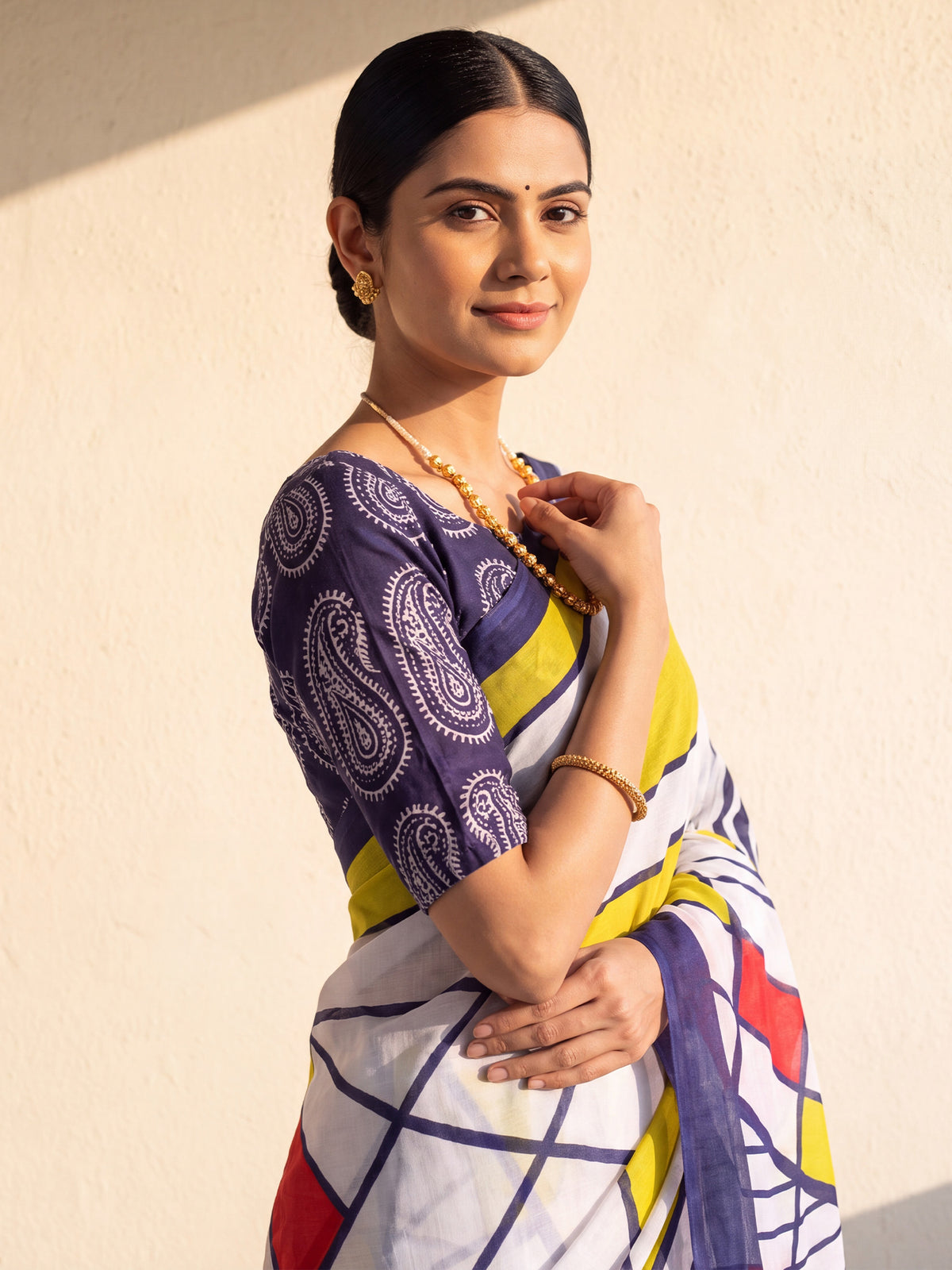 White Cotton saree – detail view 4
