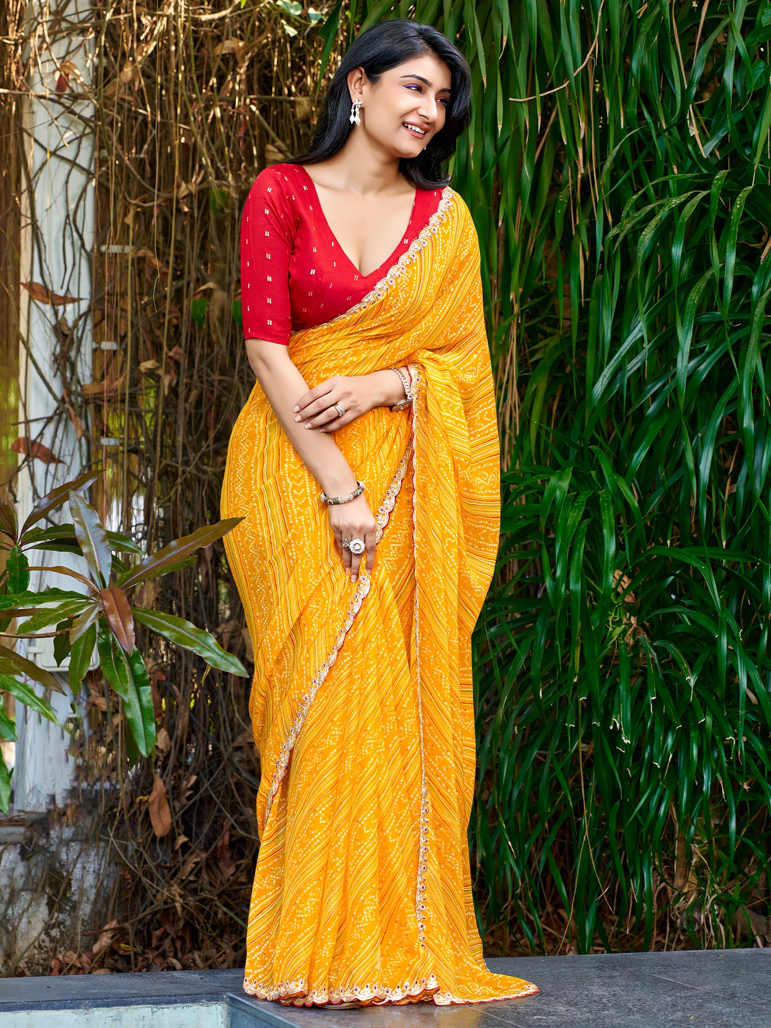 Yellow Georgette saree – detail view 1