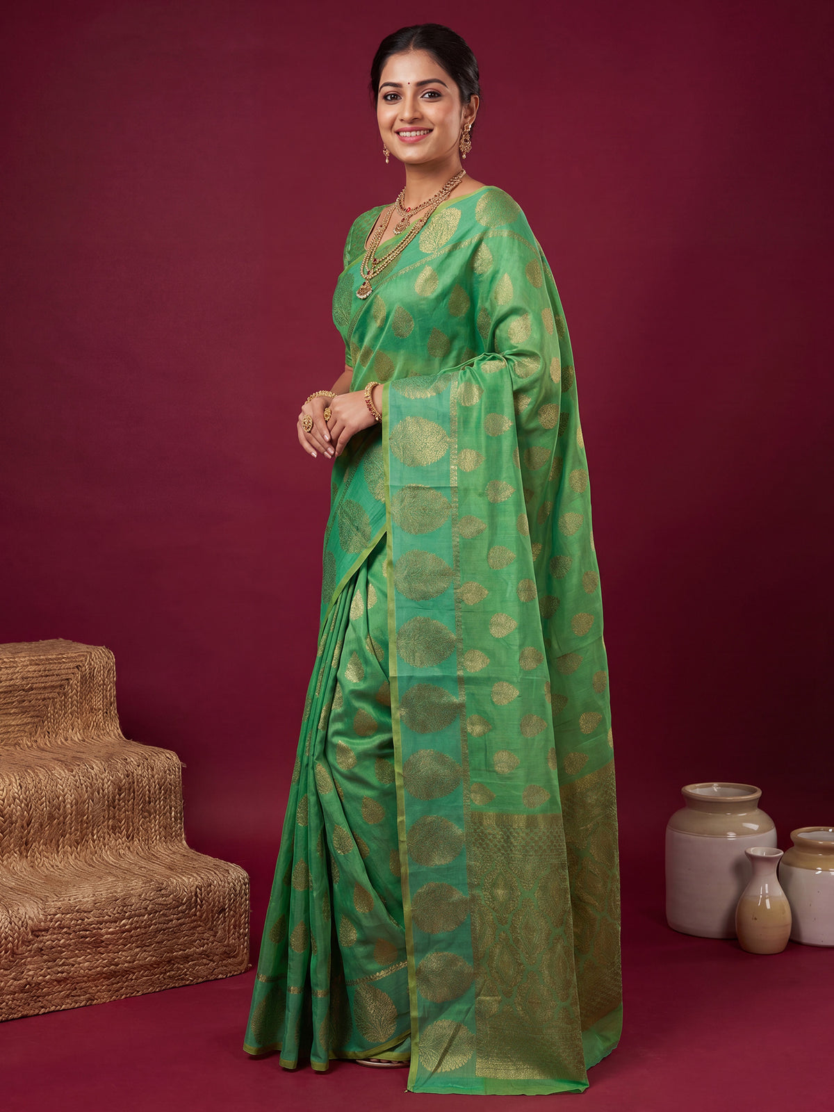 Mint Green Silk Blend saree – detail view 2