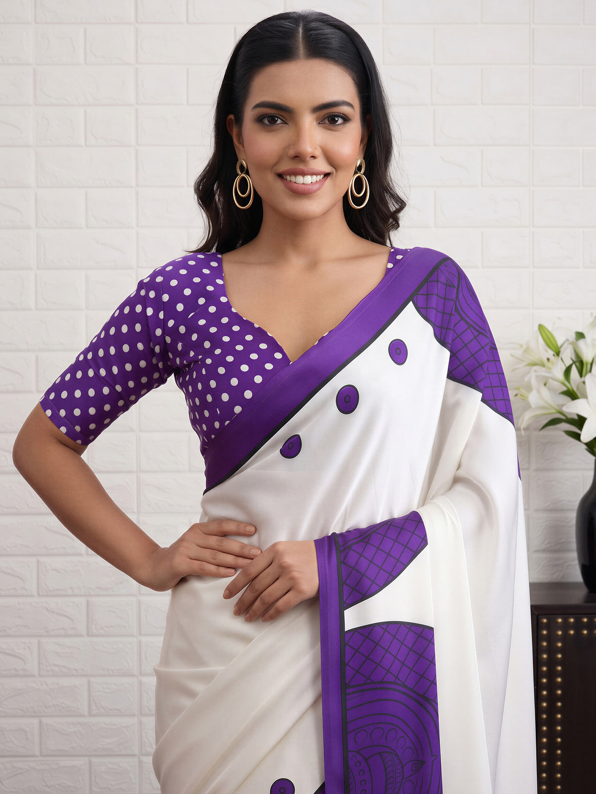 White Satin saree – detail view 4