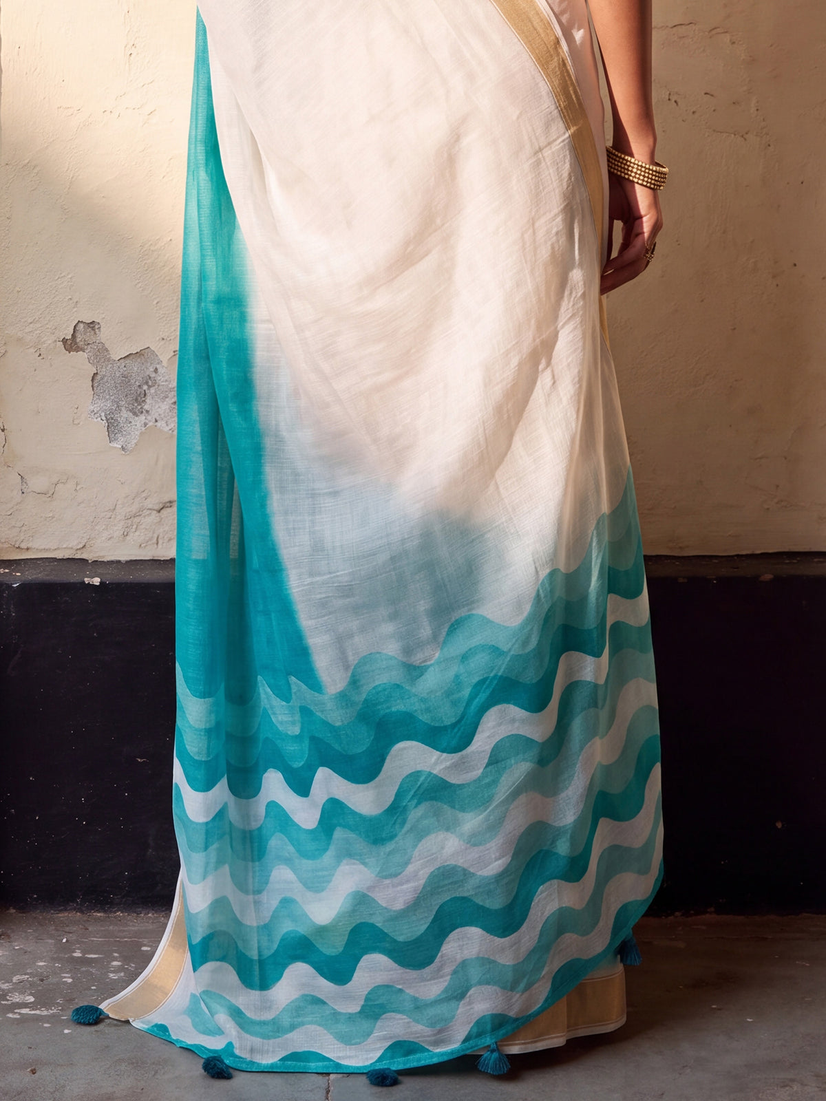 Light Blue Linen saree – detail view 5