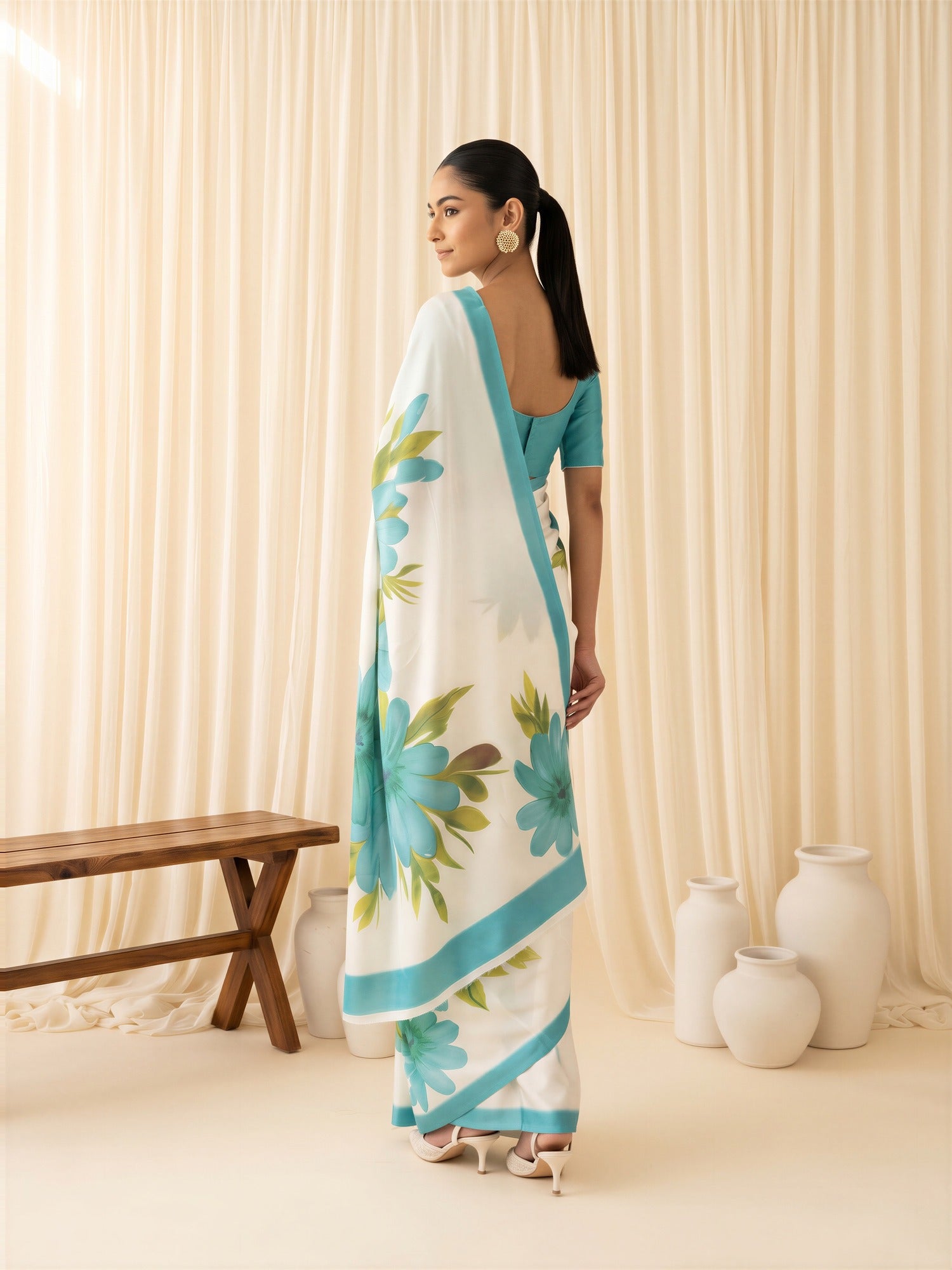Turquoise Chiffon saree – detail view 1