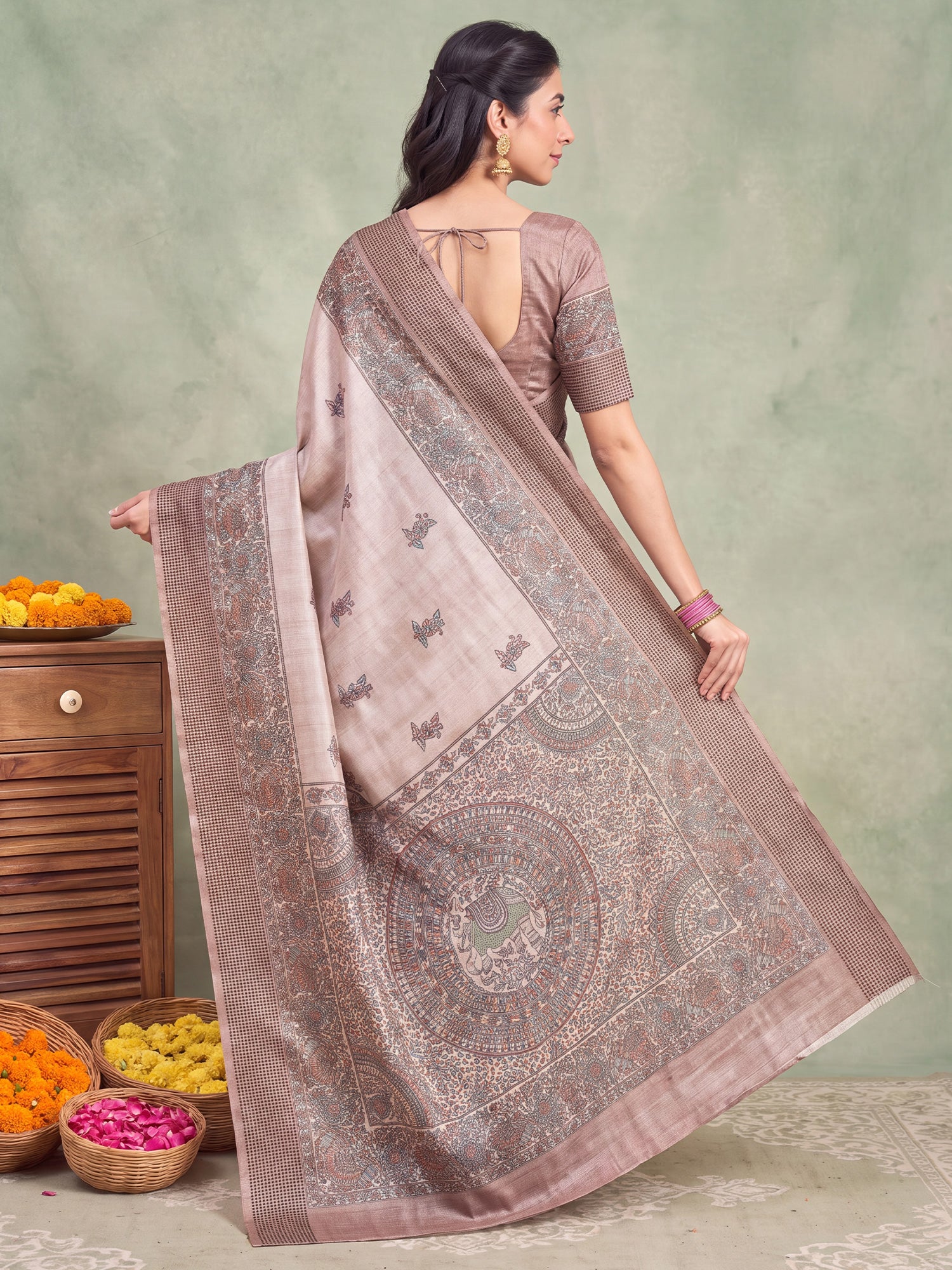 Beige Manipuri Silk saree – detail view 1