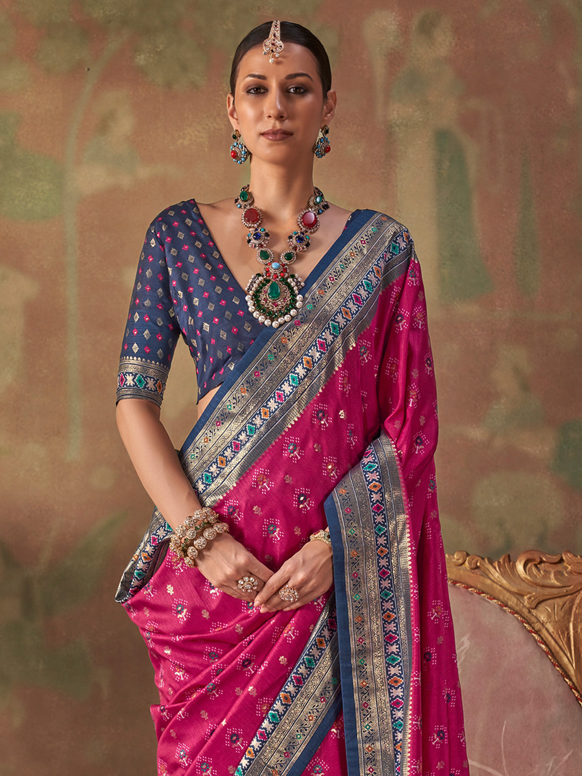 Magenta Silk Blend saree – detail view 2
