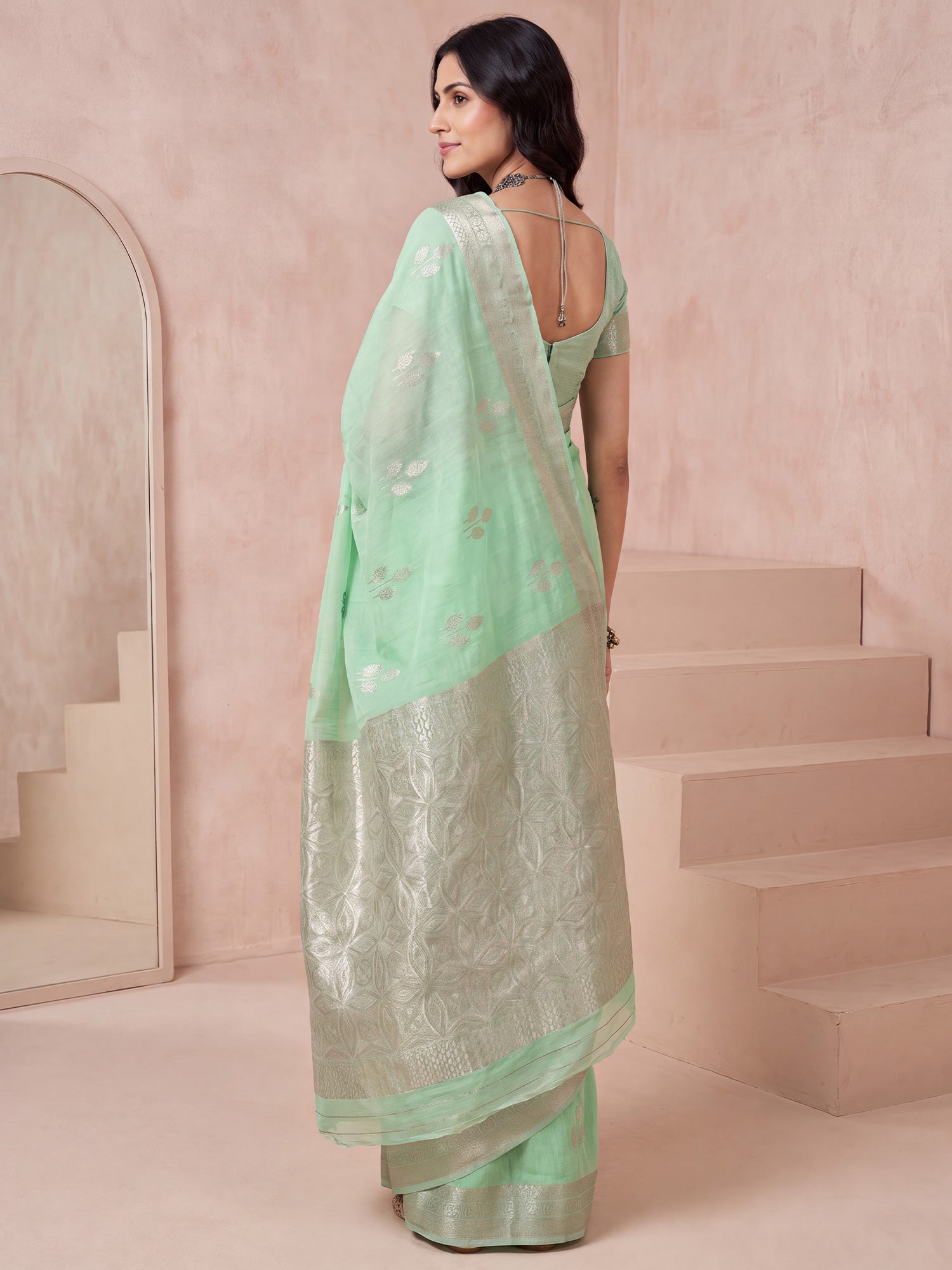 Sea Green Linen saree – detail view 1