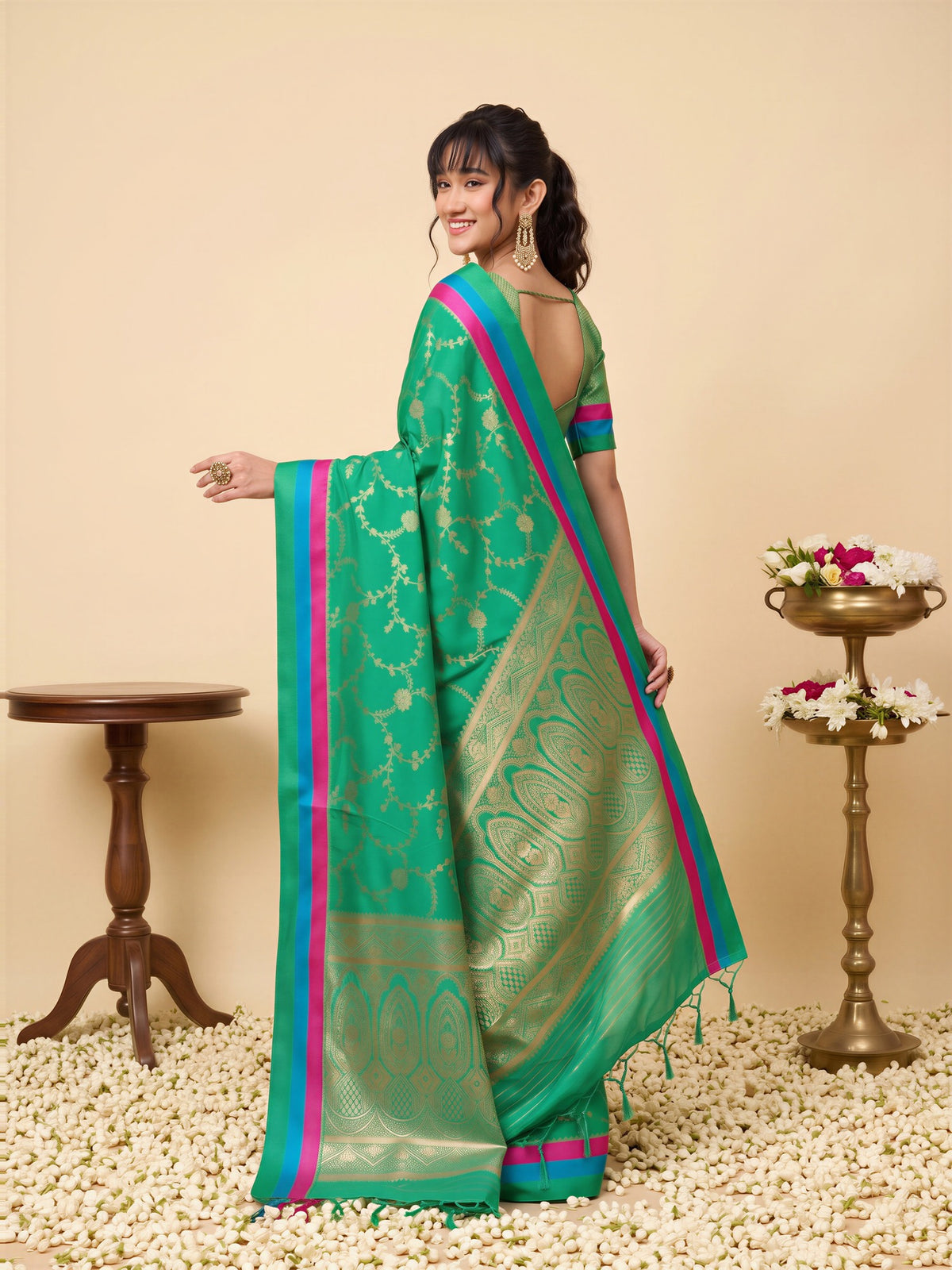 Teal Green Pure Silk saree – detail view 1